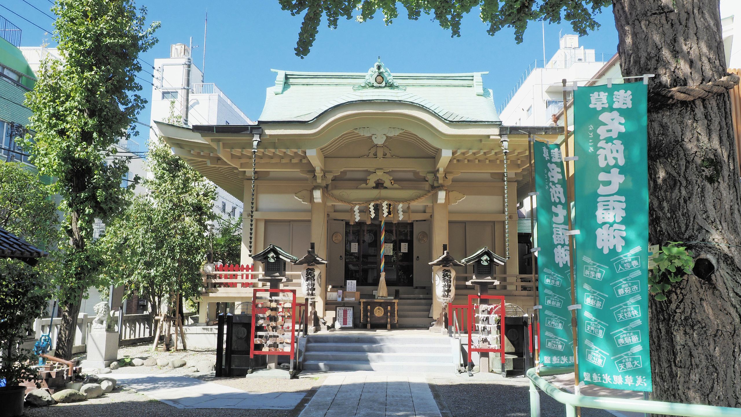 矢先稲荷神社　写真提供：台東区