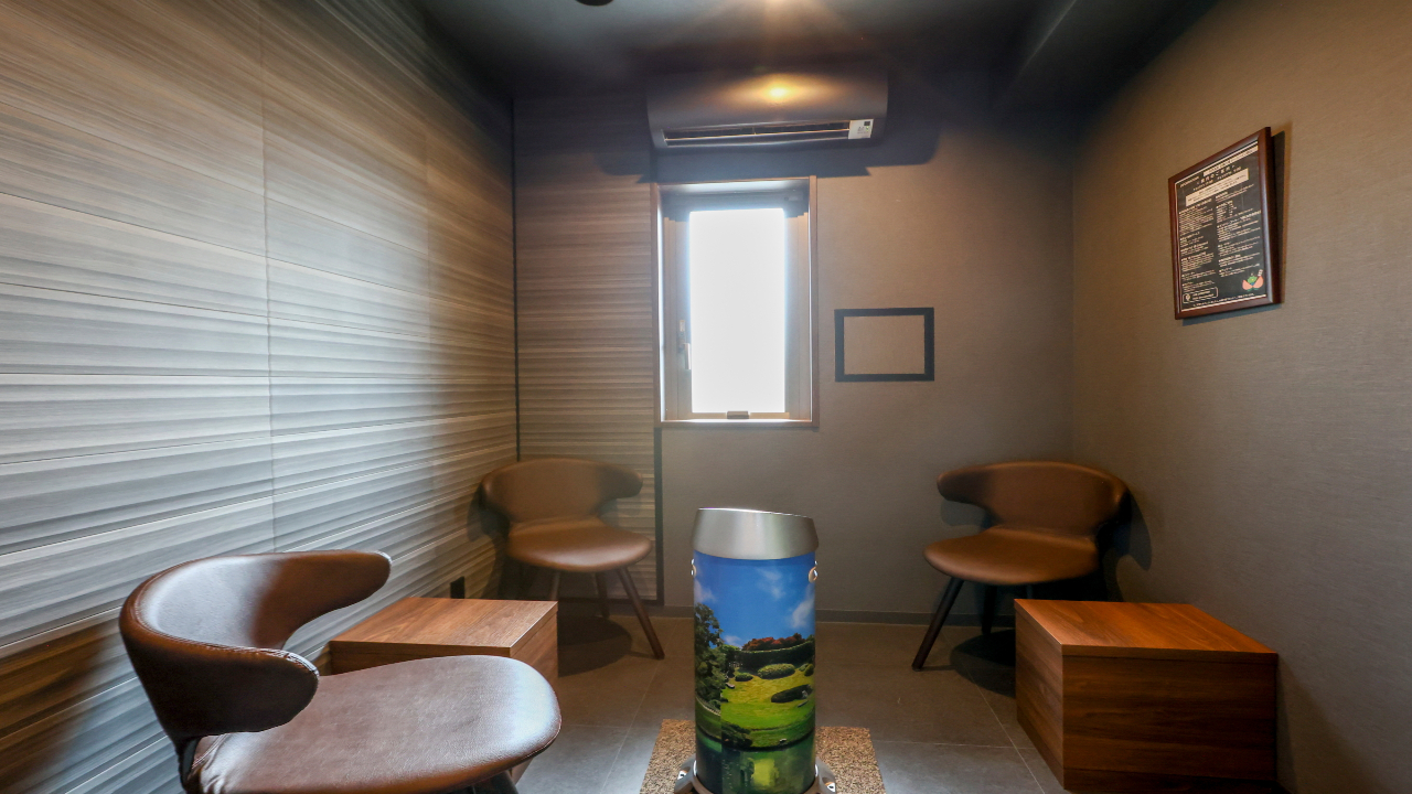 ■喫煙ブース（1F.7F）