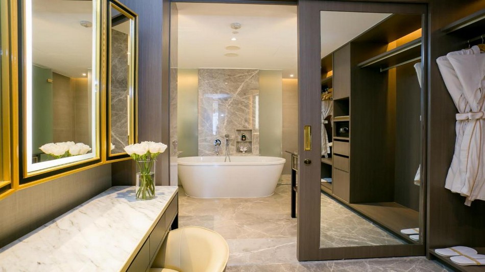 ジュニアスイート