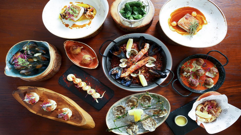 レストラン「UNO MAS」54階