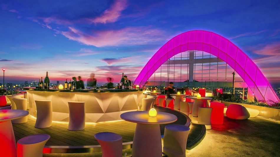 シャンパンバー「CRU」59階