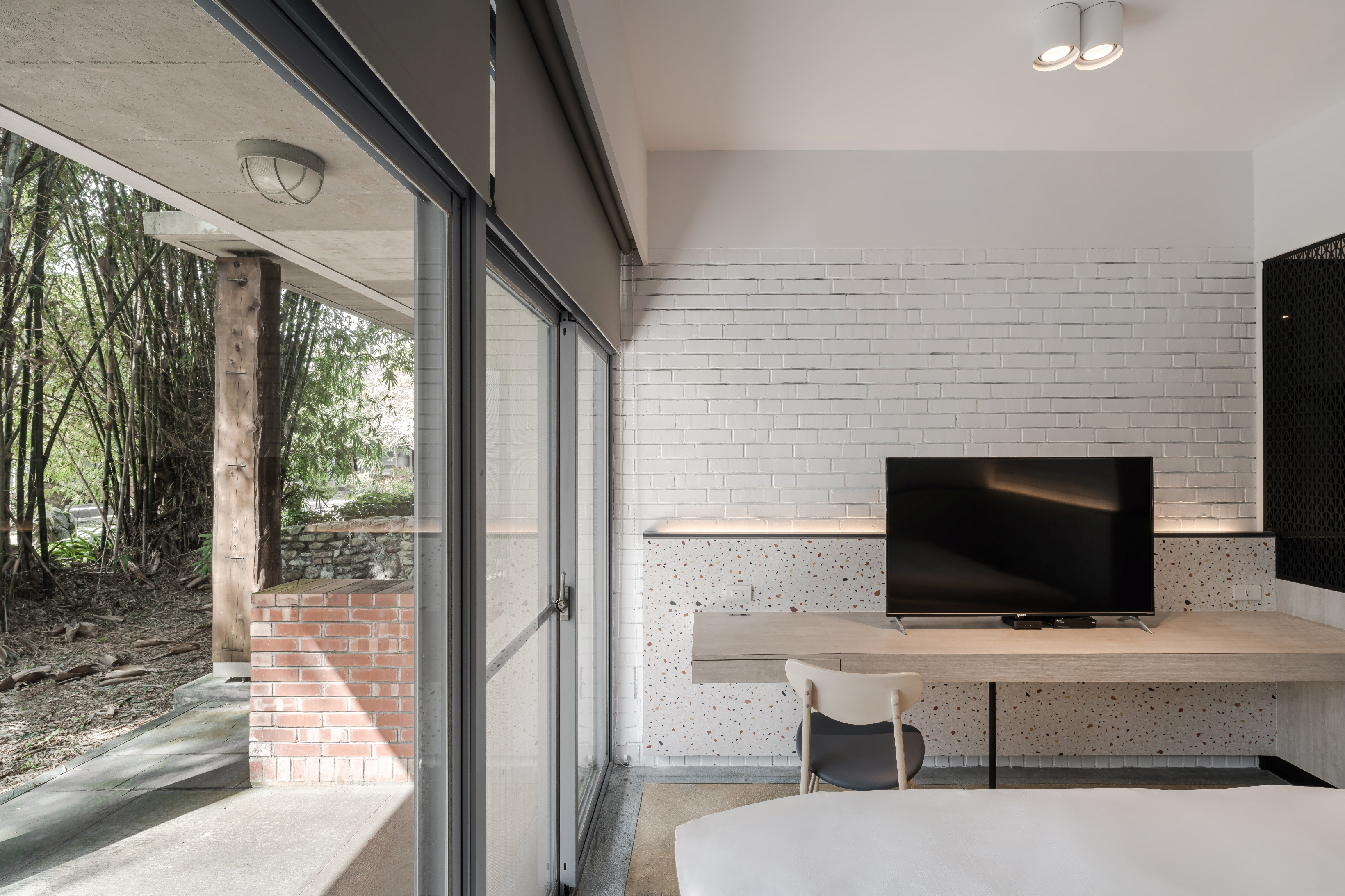 デラックスキングベッドルーム