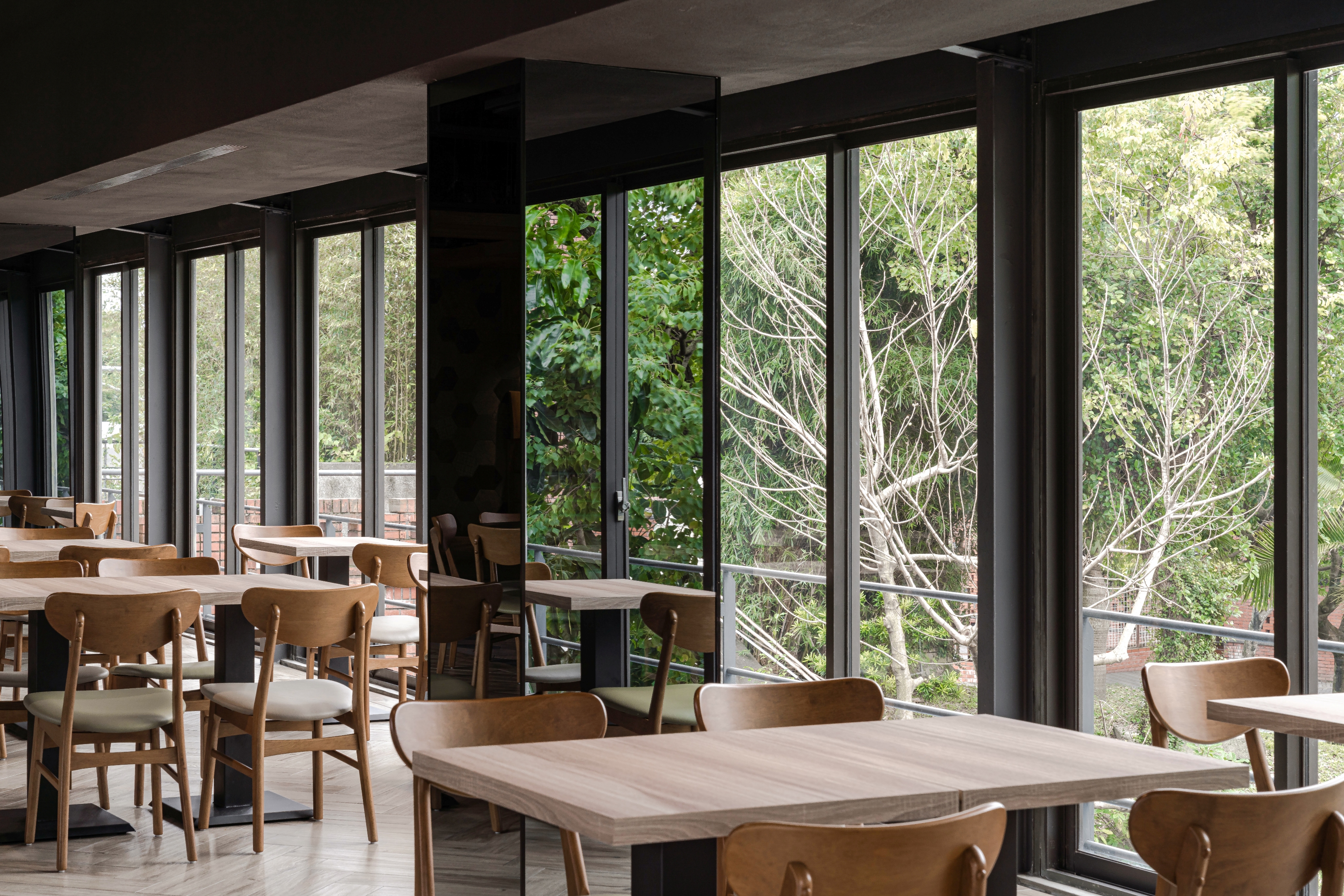 レストラン：満饌楼