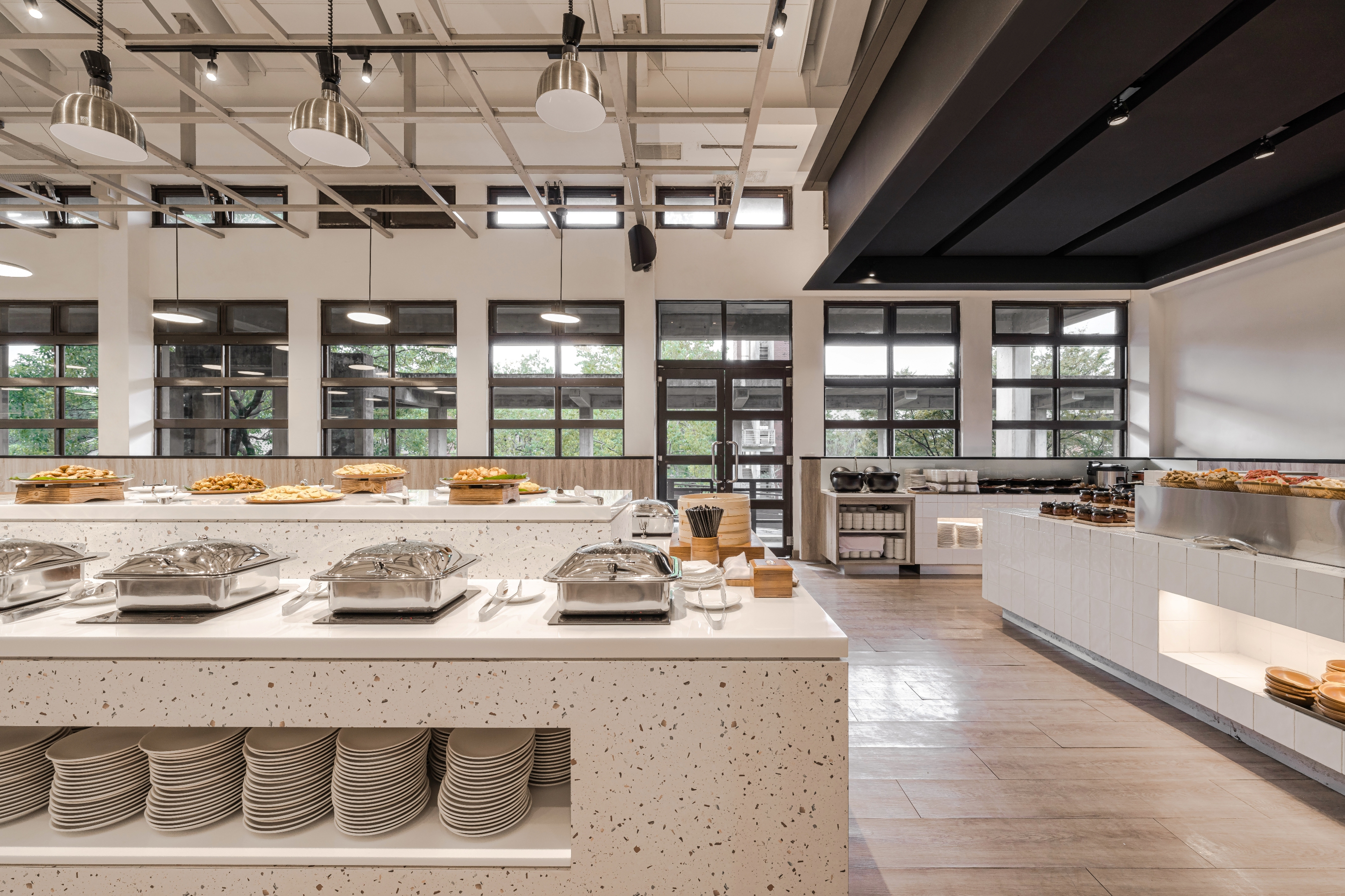 朝食レストラン：呷百味