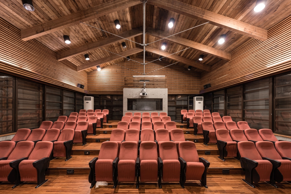 【讀冊間】ミーティングルーム