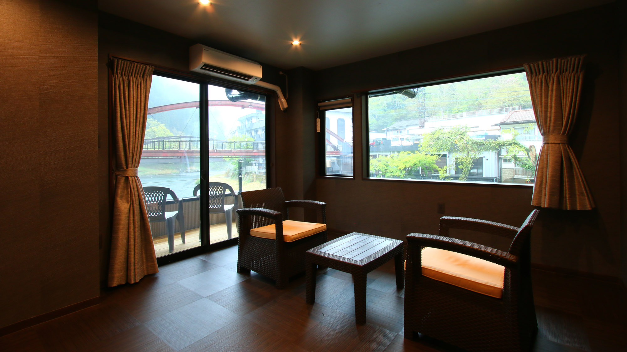 新館　特別室（フローリングスペースもございます。）