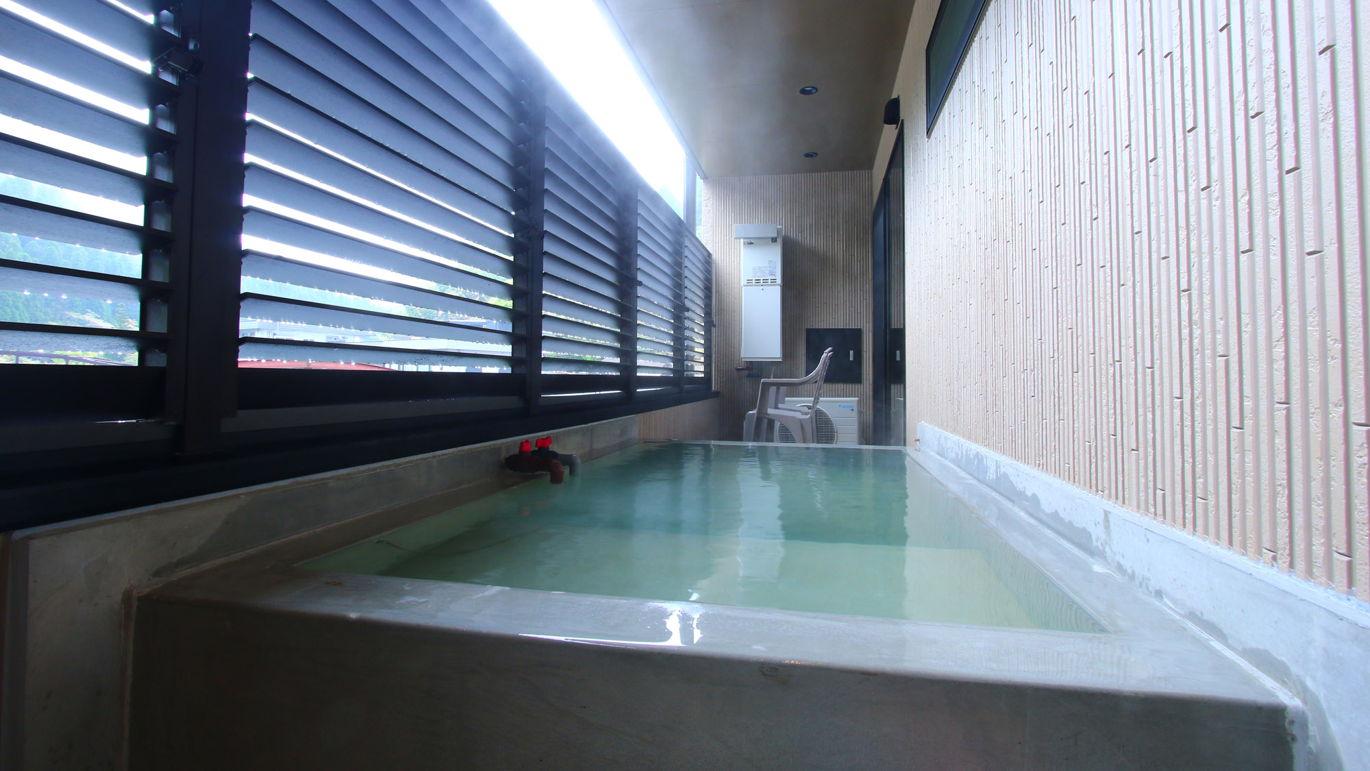 新館　ツイン（源泉かけ流しの温泉です）