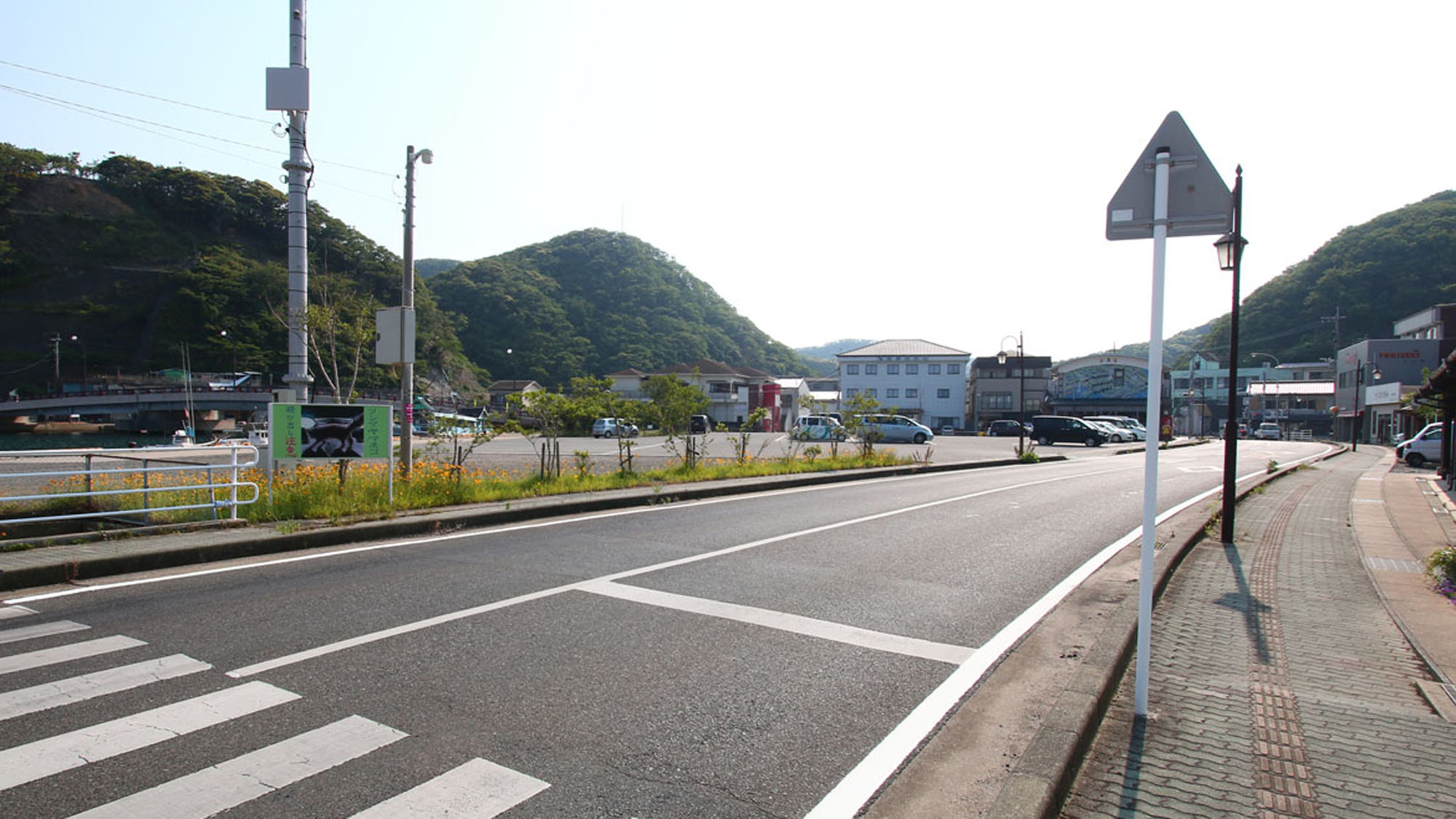 【宿周辺】比田勝港から車で1分の場所に当ホテルはございます