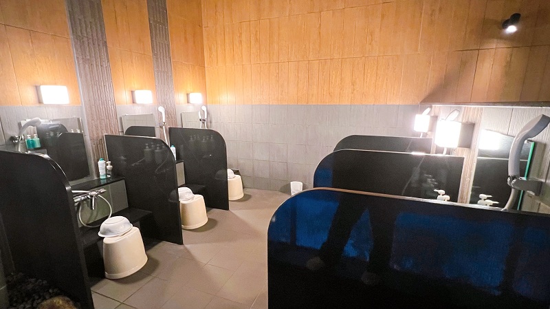 【男湯】浴室内　洗い場（2）