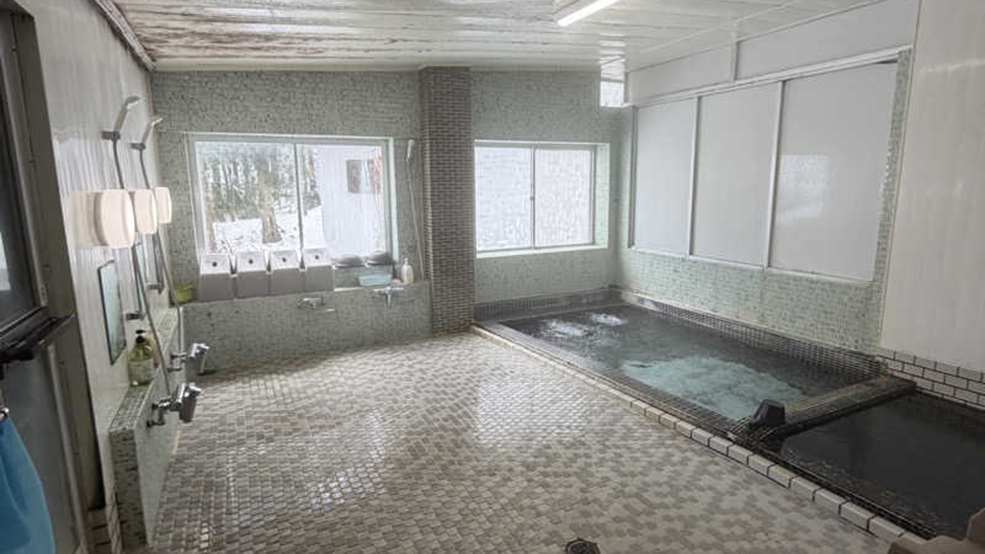 ・【川合田温泉 サウナ部】男女別の浴室にはお風呂と水風呂をご用意