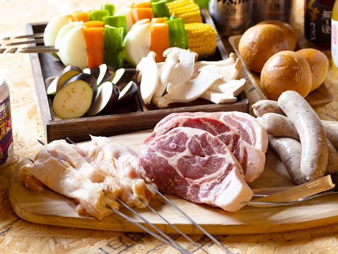 【お手軽な豚肉BBQコース】1泊2食付き・富士山のお水で育ったブランド豚肉BBQ／朝食はホットサンド