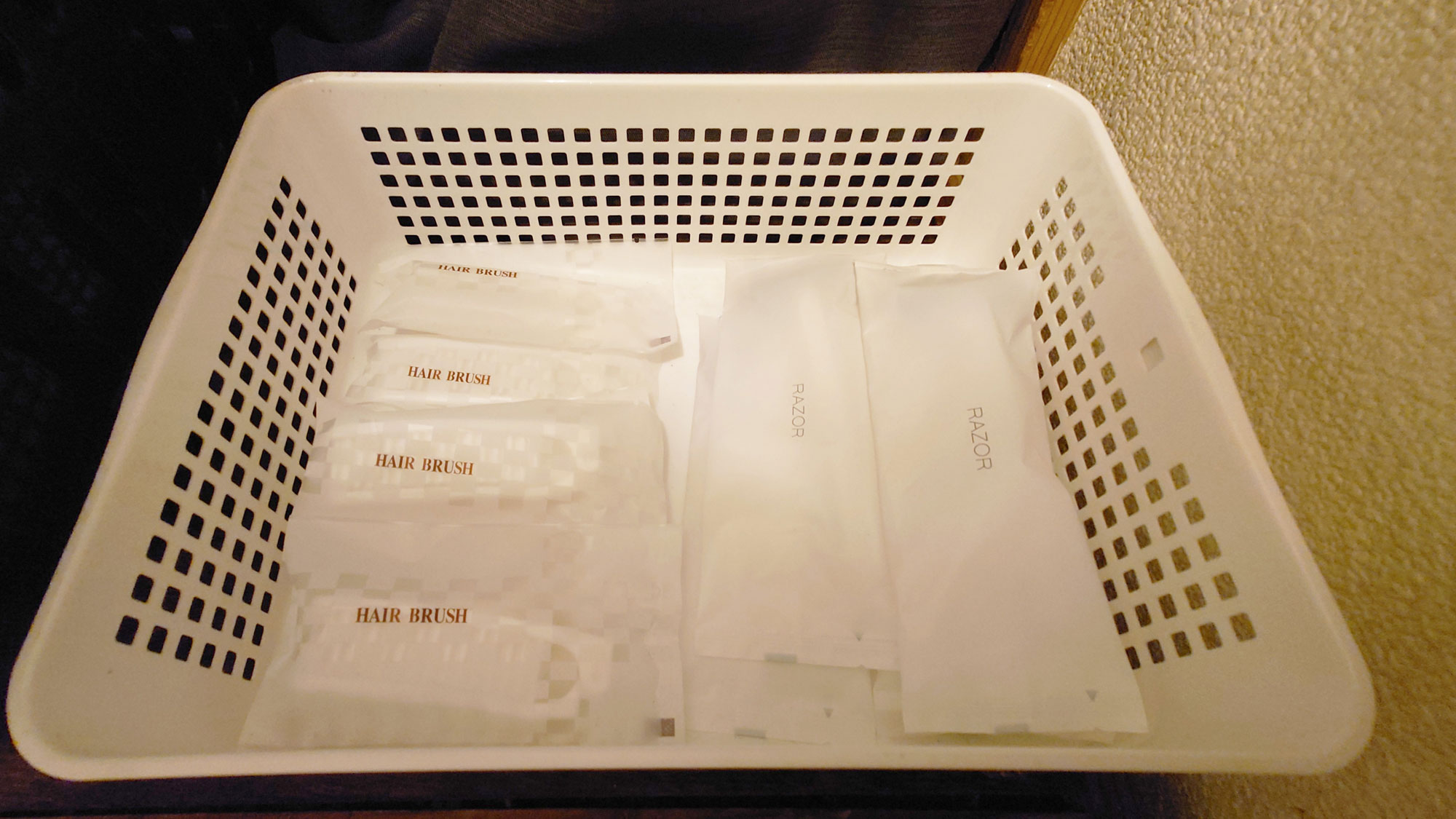 【禁煙　別館】2F共有スペース　脱衣所にあるアメニティ