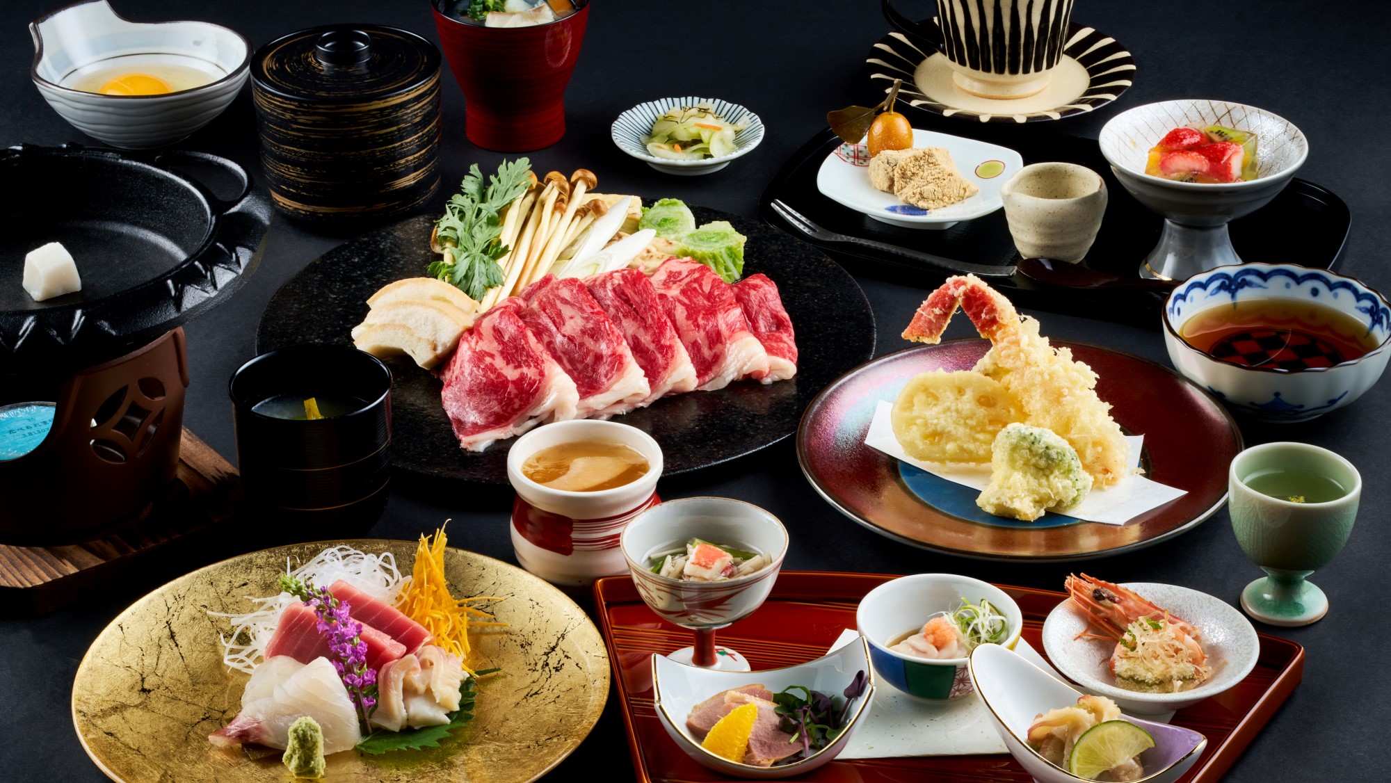 【連泊食】道産牛すき焼きと季節の天ぷらがメインの和食会席。