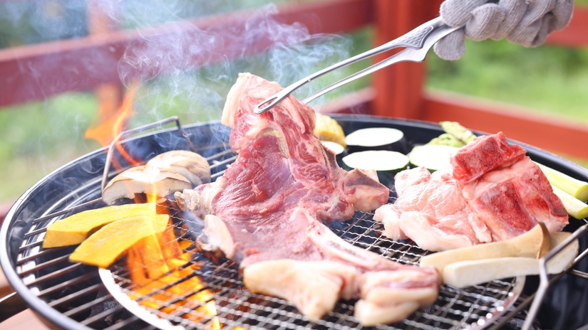 【グランピングエリア・2食付】手ぶらでOK！ご夕食はドームテント横で屋根付BBQ