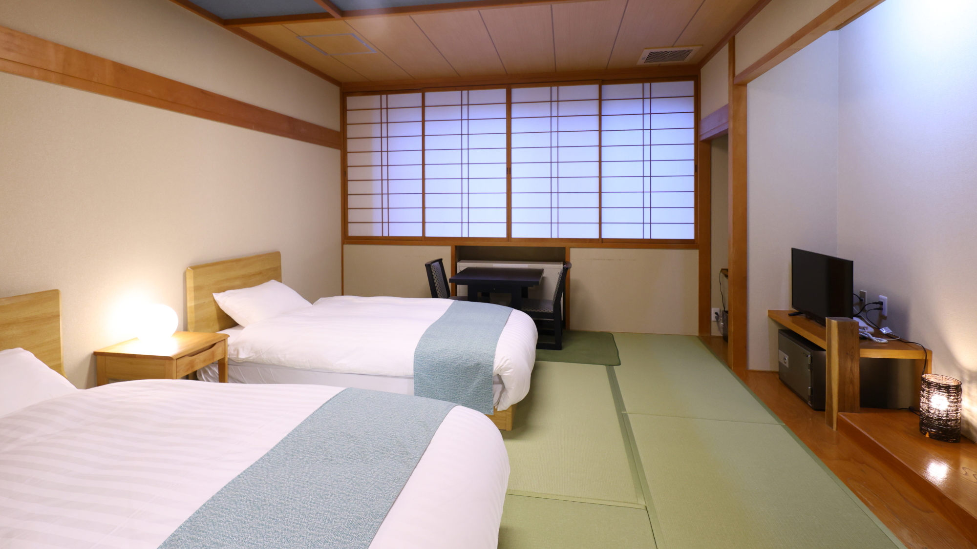 ■【和室ベッド】御嶽山側／10畳／～2名