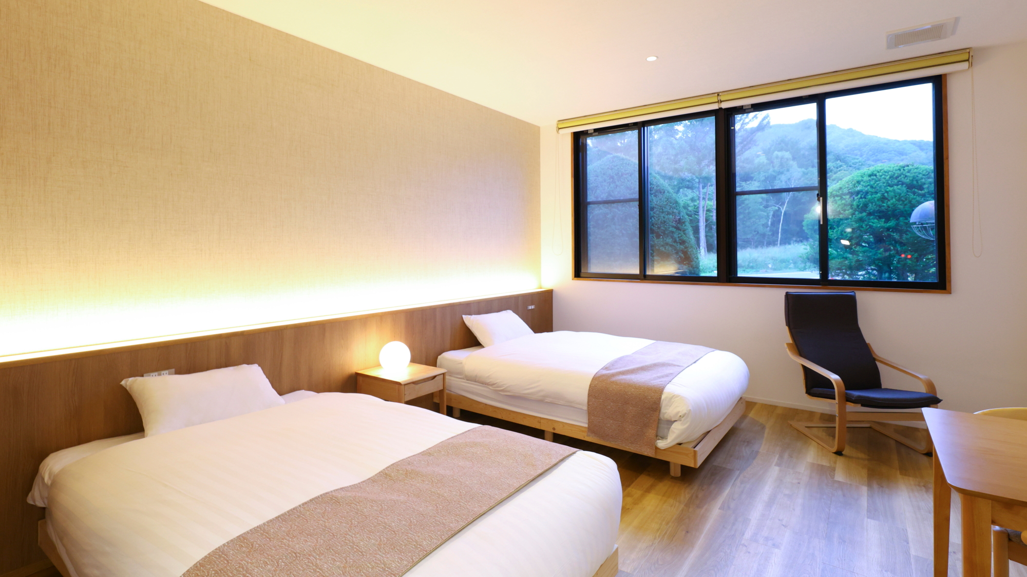 ■【ゆったりツインルーム】御嶽山側／27平米／～3名