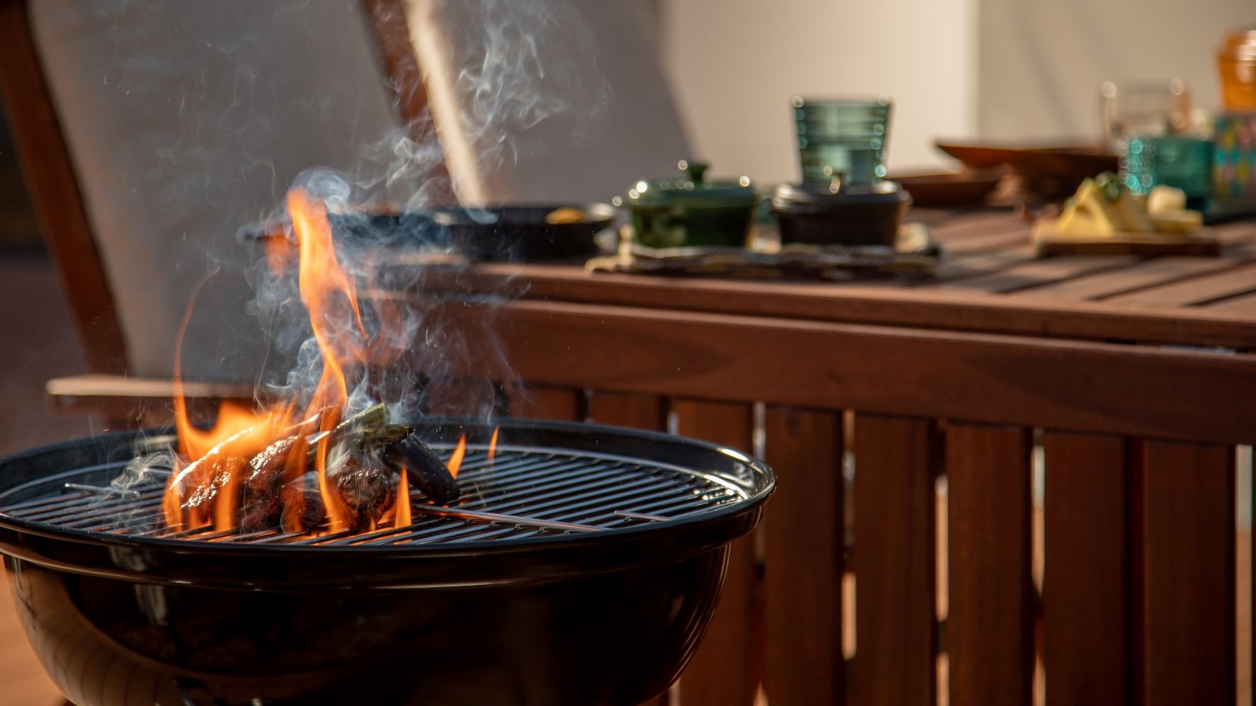 BBQイメージ風景　【レンタル機材あり】焼き台１台、人数分の食器類、トング、ハサミ、塩、胡椒お食事は