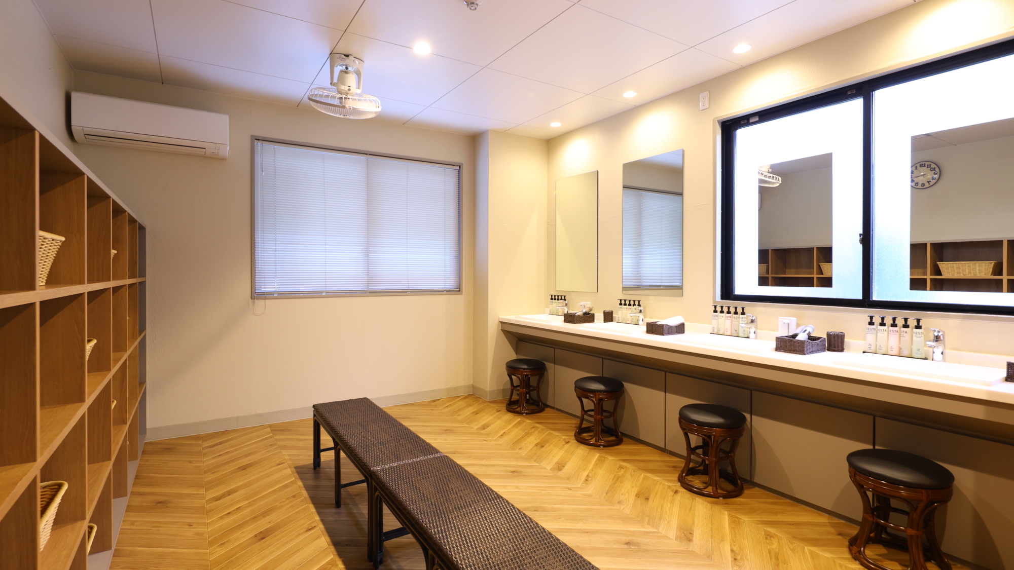 ■大浴場　脱衣所