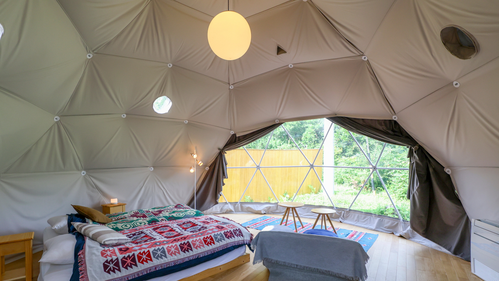 ■【グランピングドーム】2名様／28平米・専用デッキ・トイレ付