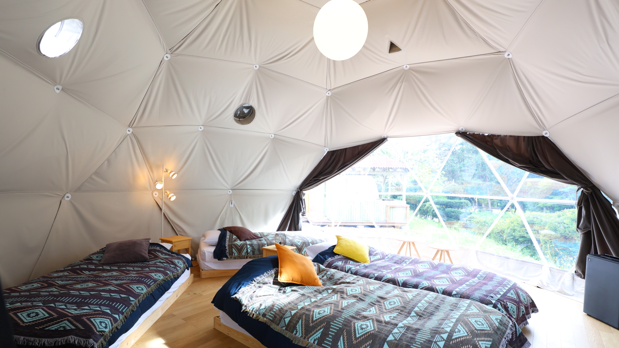 ■【グランピングドーム】4名様／28平米・専用デッキ・トイレ付