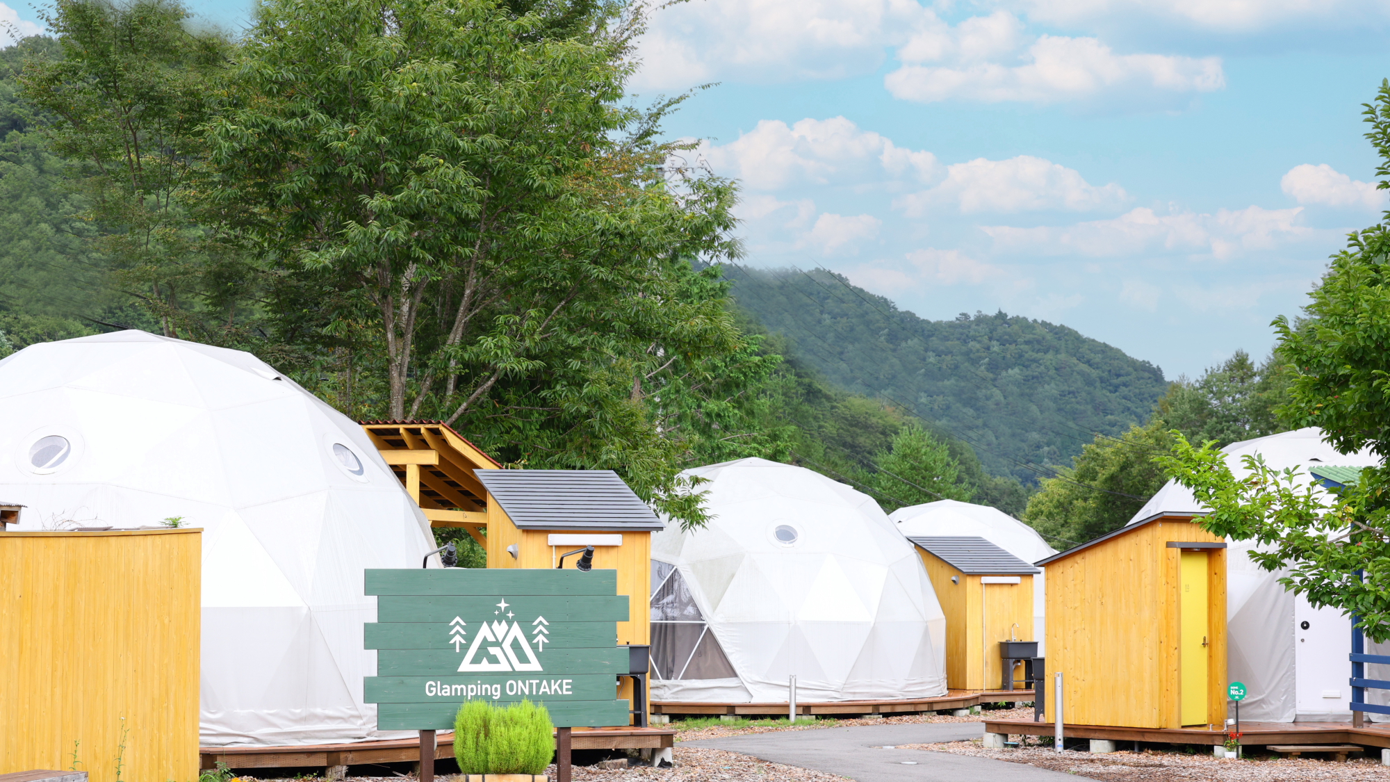 ■グランピング　外観