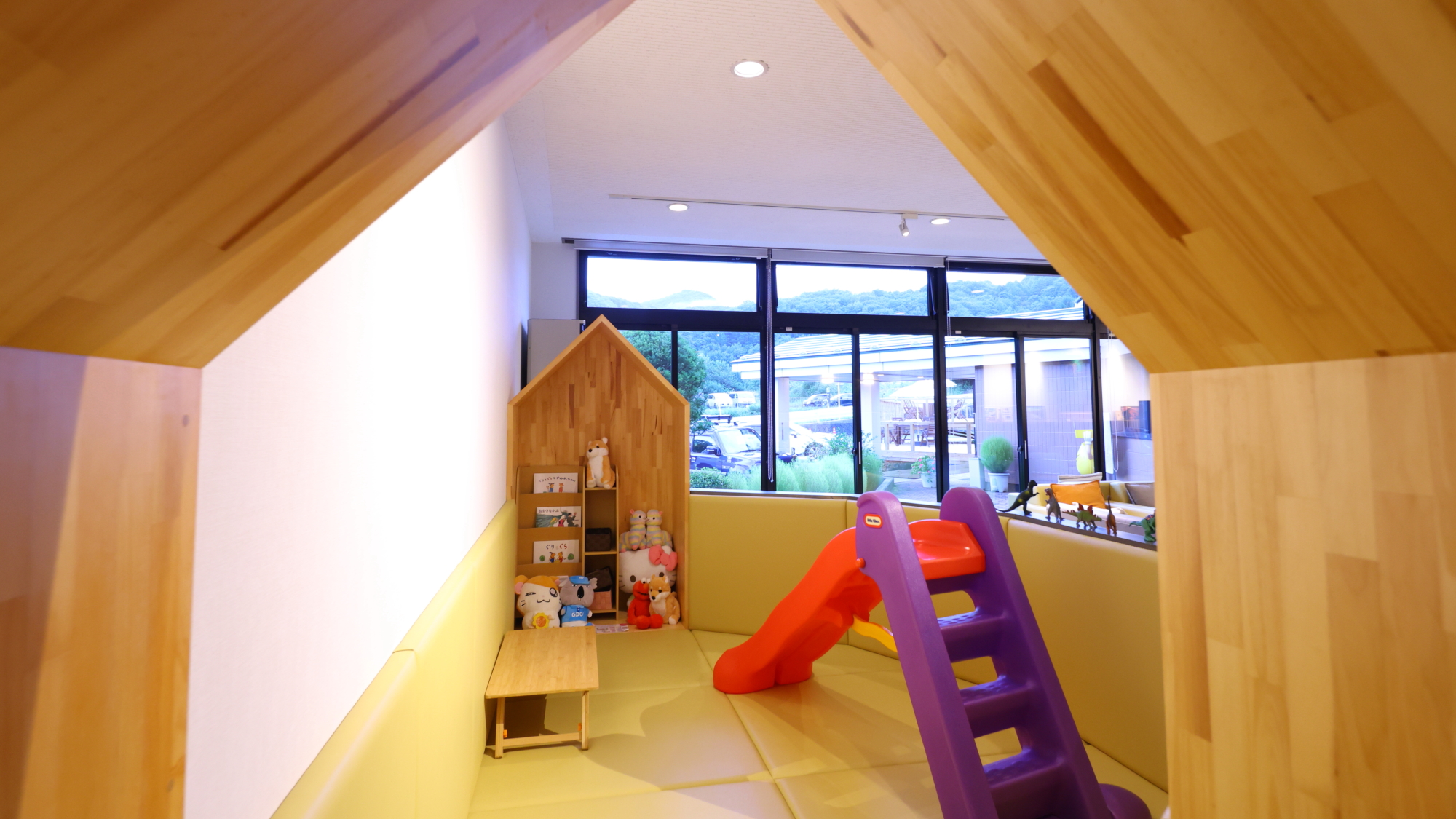 ■ロビー　キッズスペース