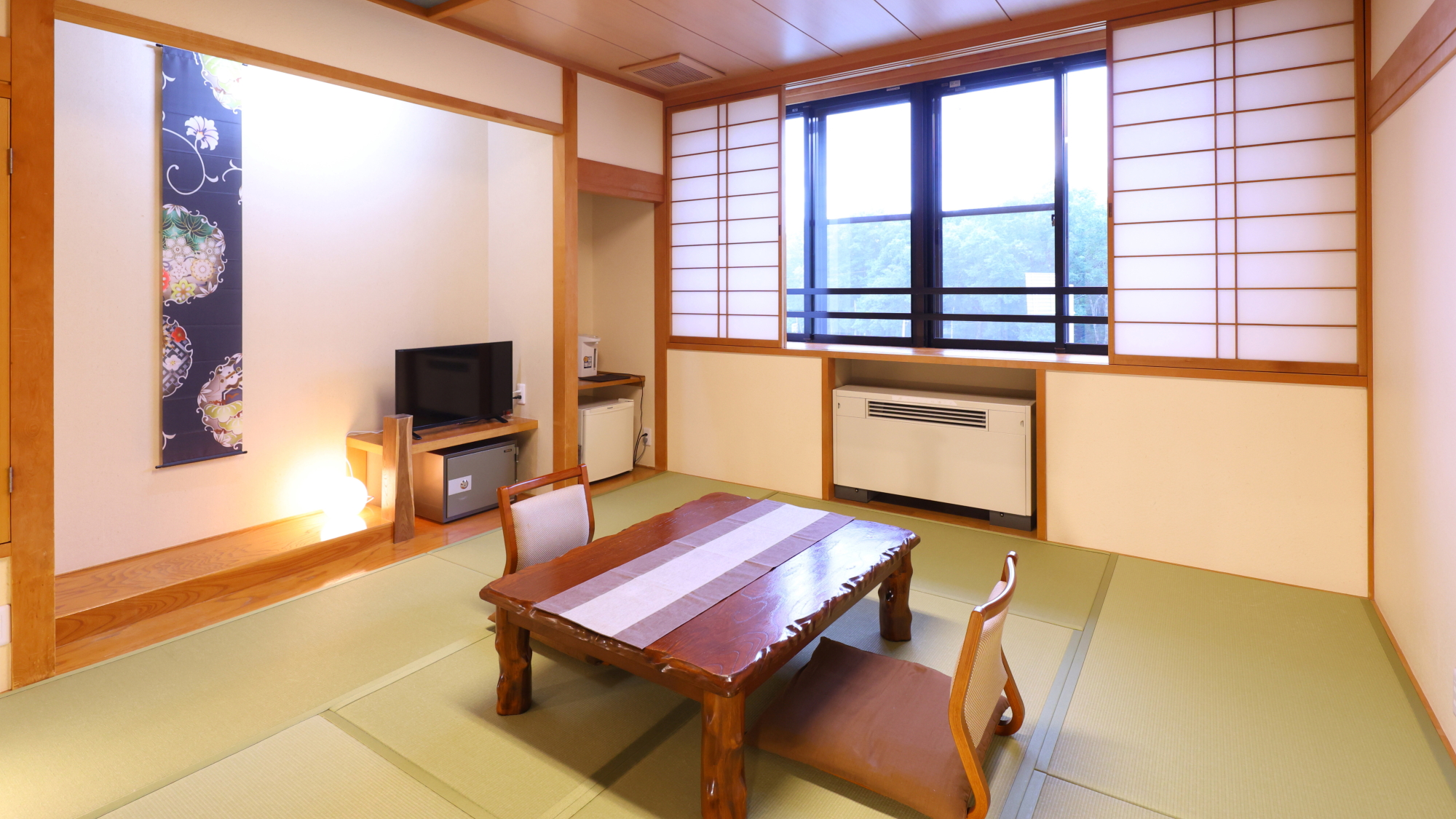 ■【和室】御嶽山側／10畳／～4名