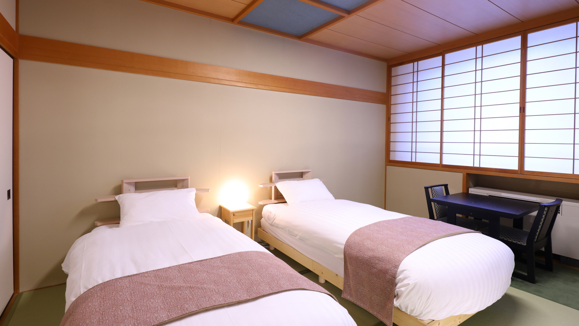 ■【和室ベッド】御嶽山側／10畳／～2名