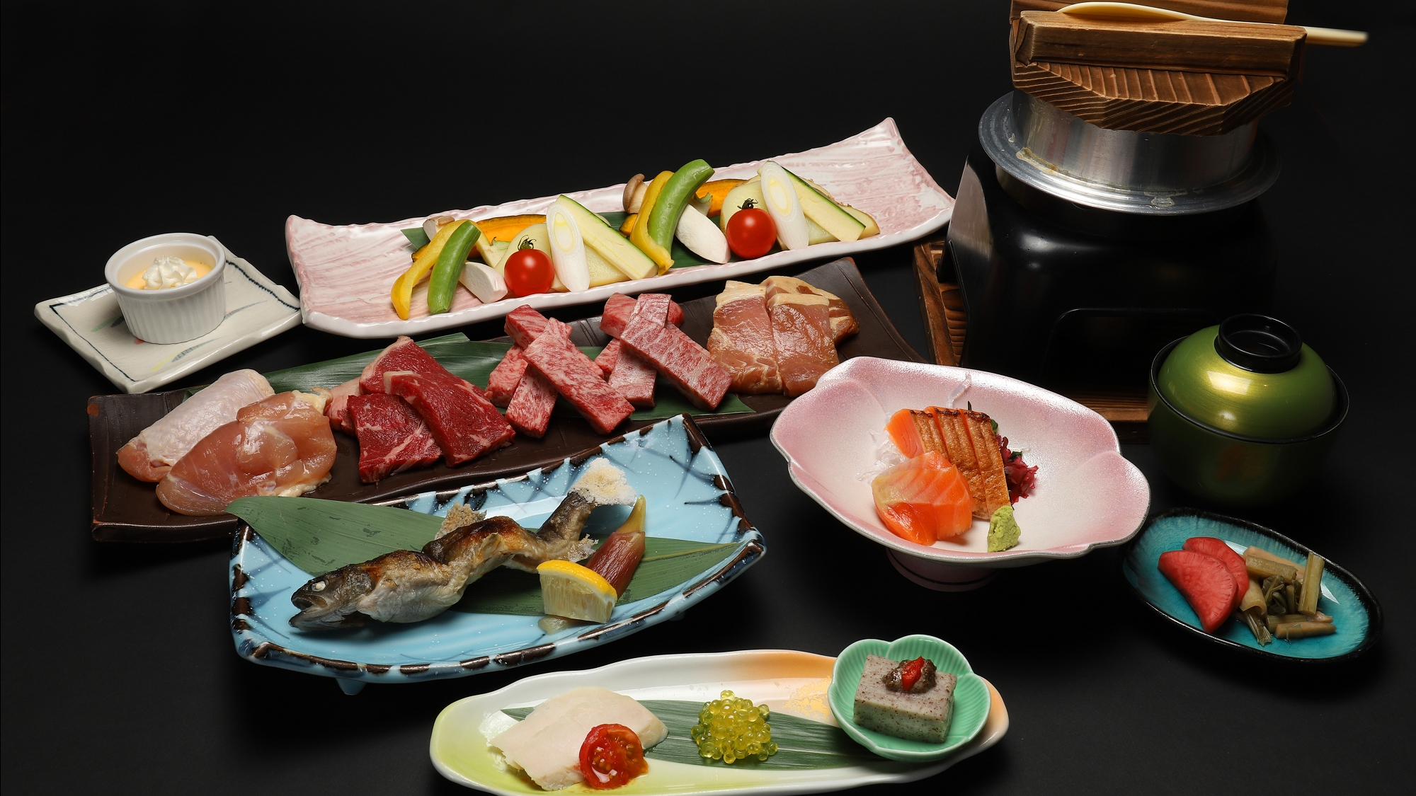 ■ホテルのご夕食　焼肉会席　一例