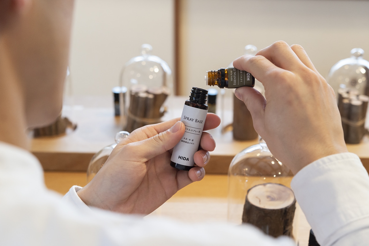 【飛騨産業×アロマクラフト】飛騨産業の上質空間でつくるアロマスプレー体験付き特別宿泊プラン＜朝付き＞