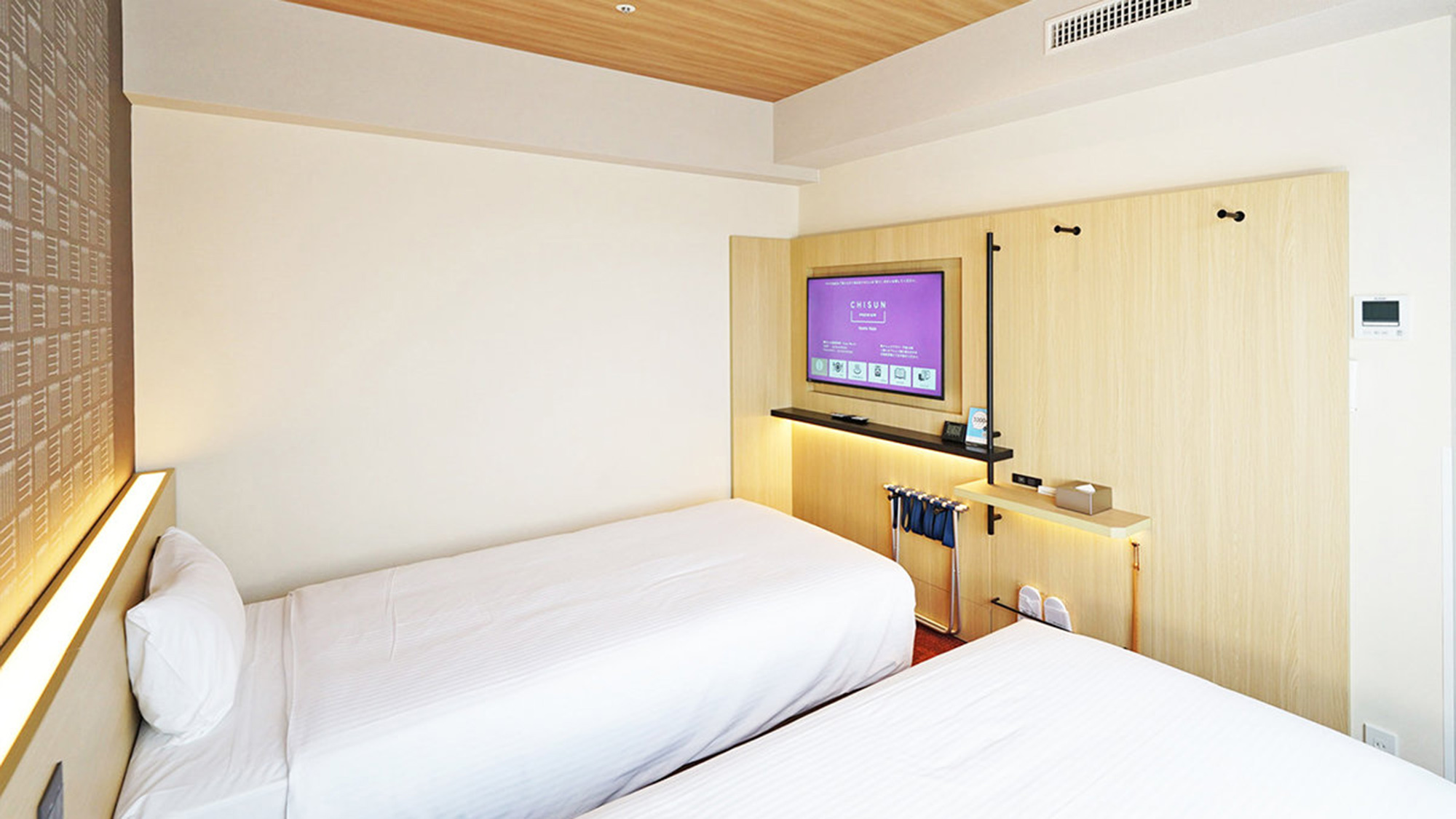 【ファミリールームA 】37㎡の広々空間にルーフテラス付きの特別な客室。