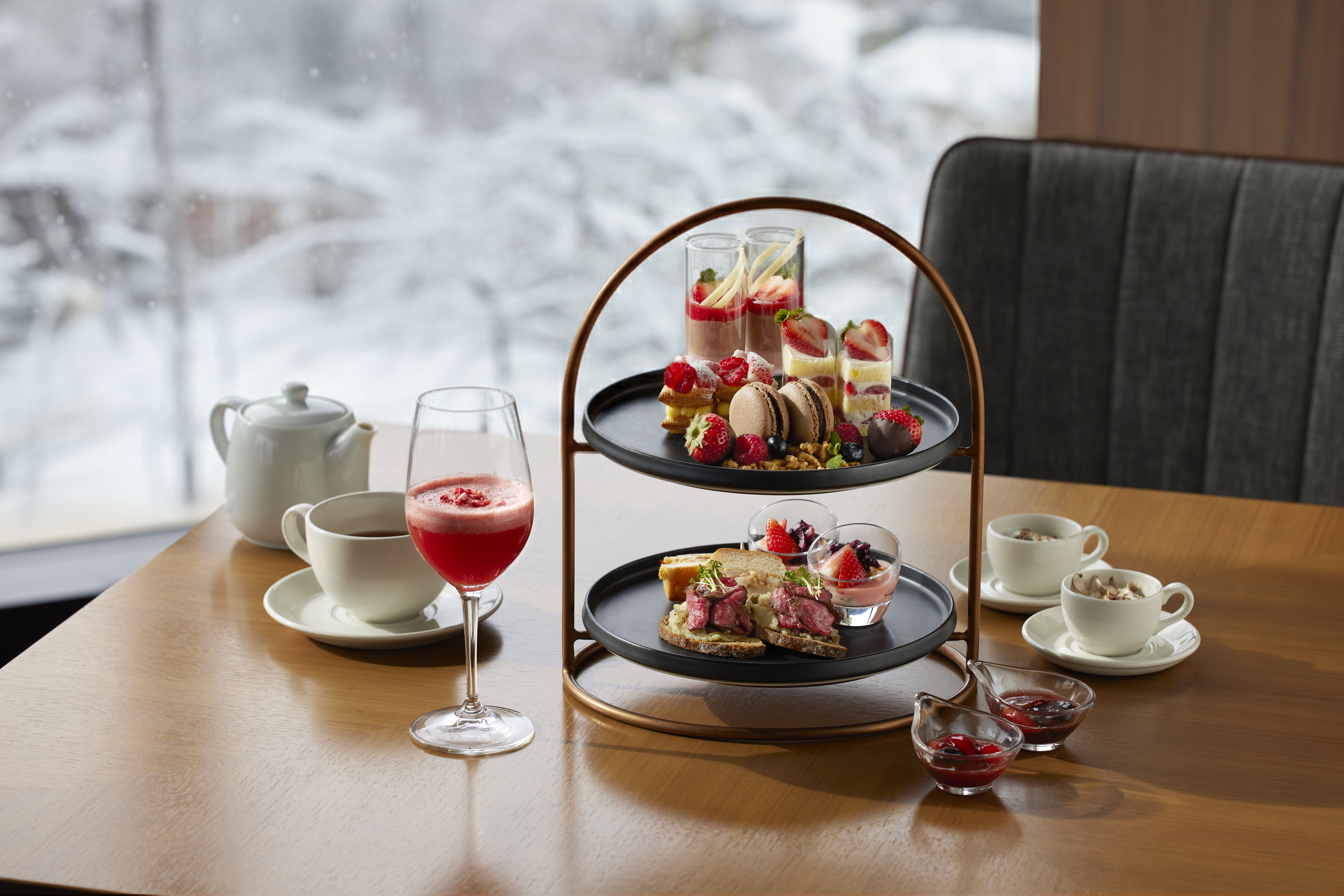 2025-2026冬限定　ストロベリーアフタヌーンティー