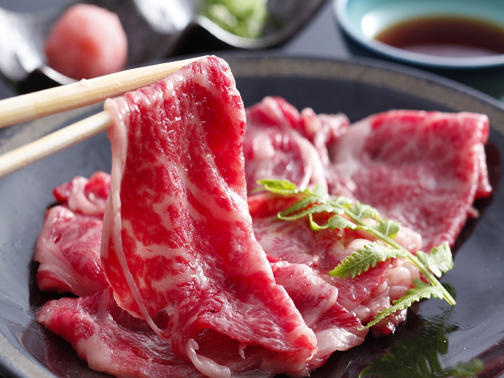 《極撰松葉》活ガニと京都牛とノドグロ＆アワビの豪華食材の饗宴〜至高のカニ三昧〜『銚子山』