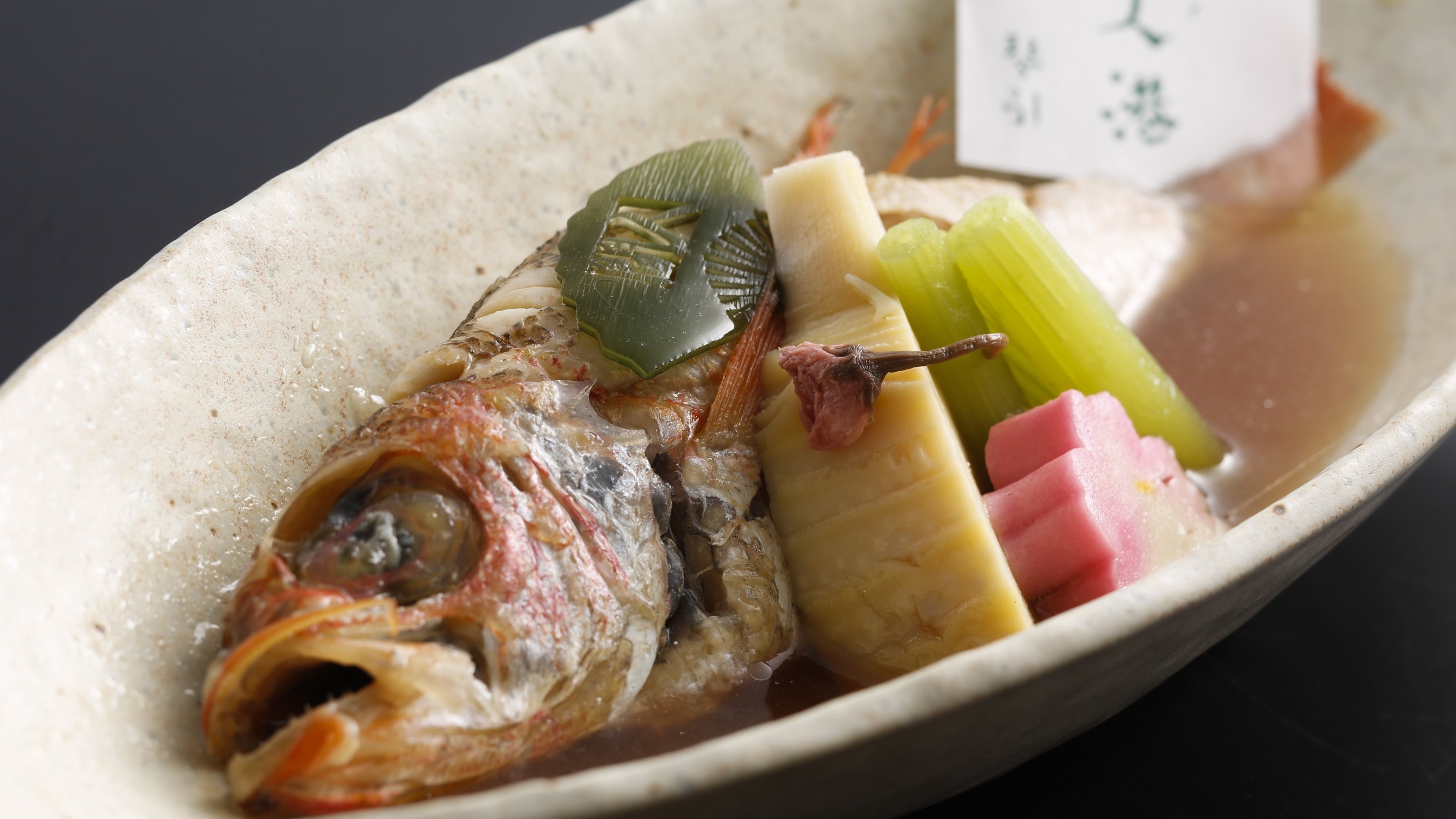 【夏・特選懐石】お造り５種盛りや岩牡蠣、鱧やのどぐろ煮付けなど…食材の宝庫・丹後の夏の味覚を堪能！