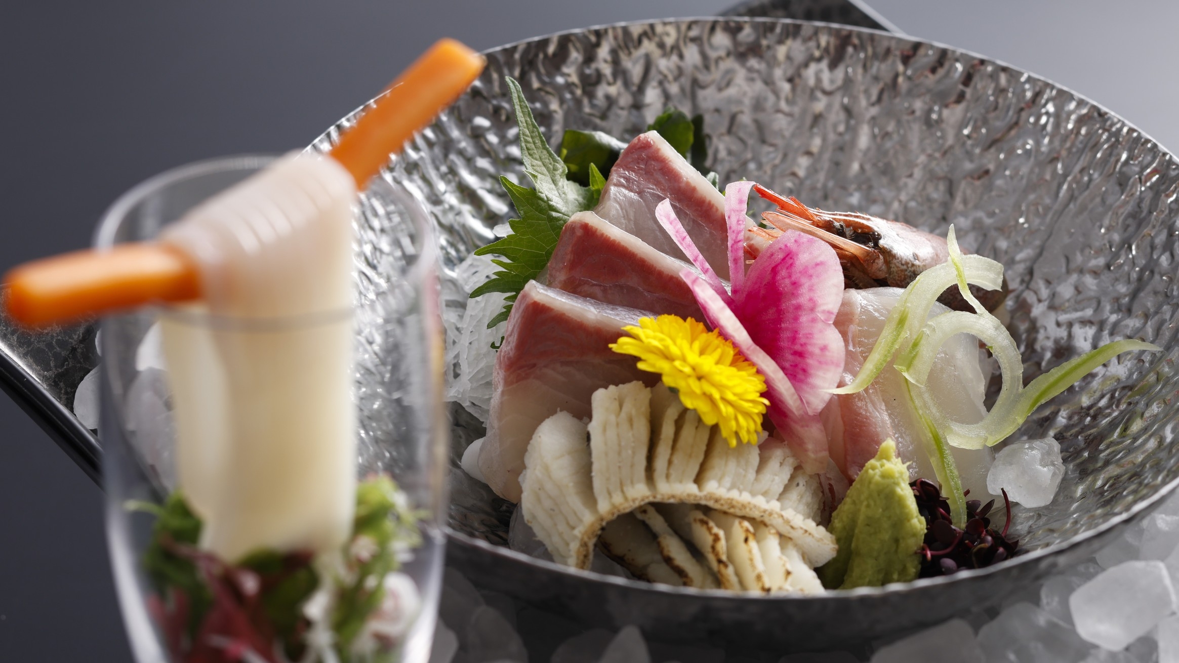 【夏・特選懐石】お造り５種盛りや岩牡蠣、鱧やのどぐろ煮付けなど…食材の宝庫・丹後の夏の味覚を堪能！
