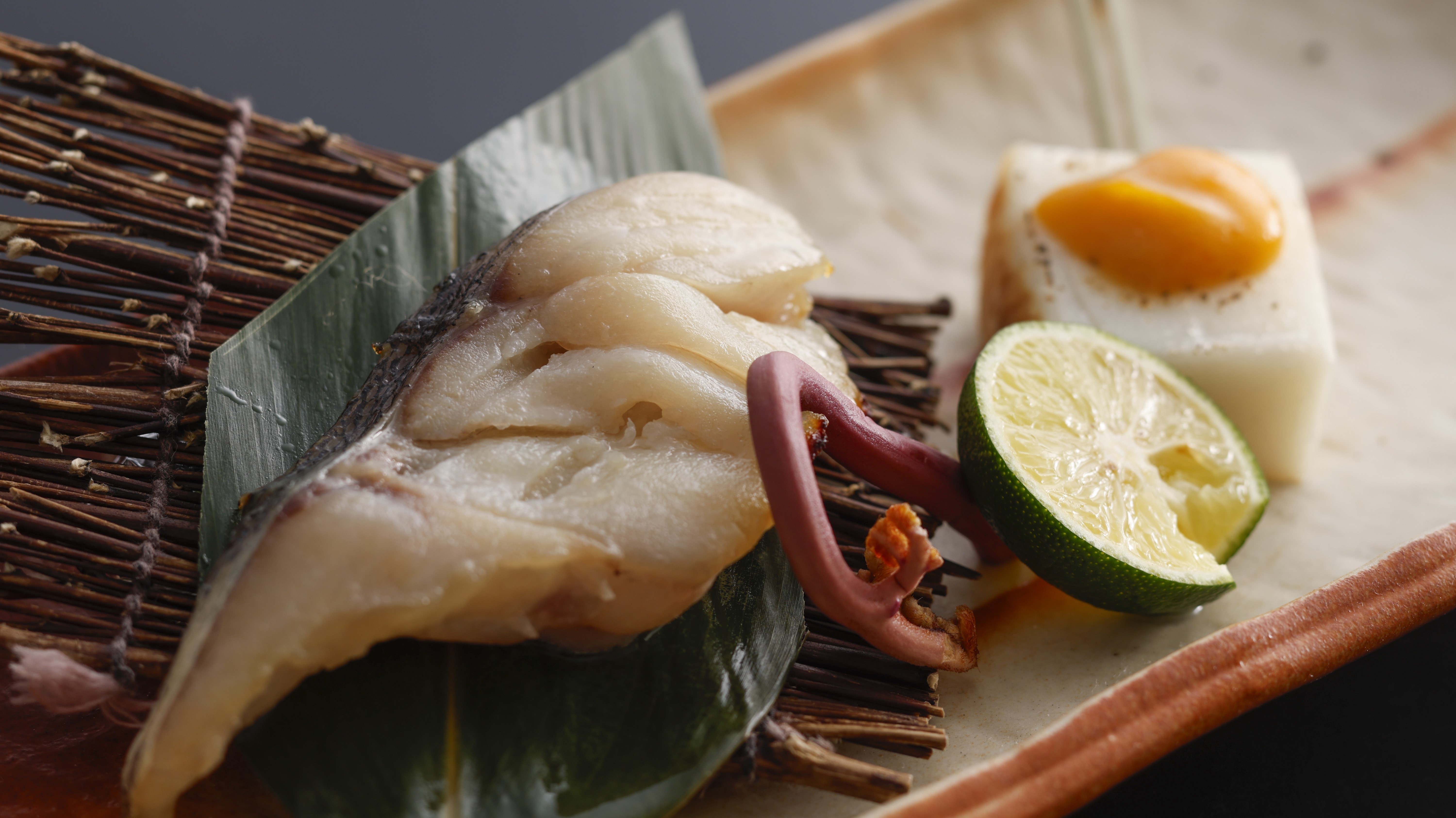 【春のお料理】焼物（真名鰹 西京焼き 粟麩照焼き）