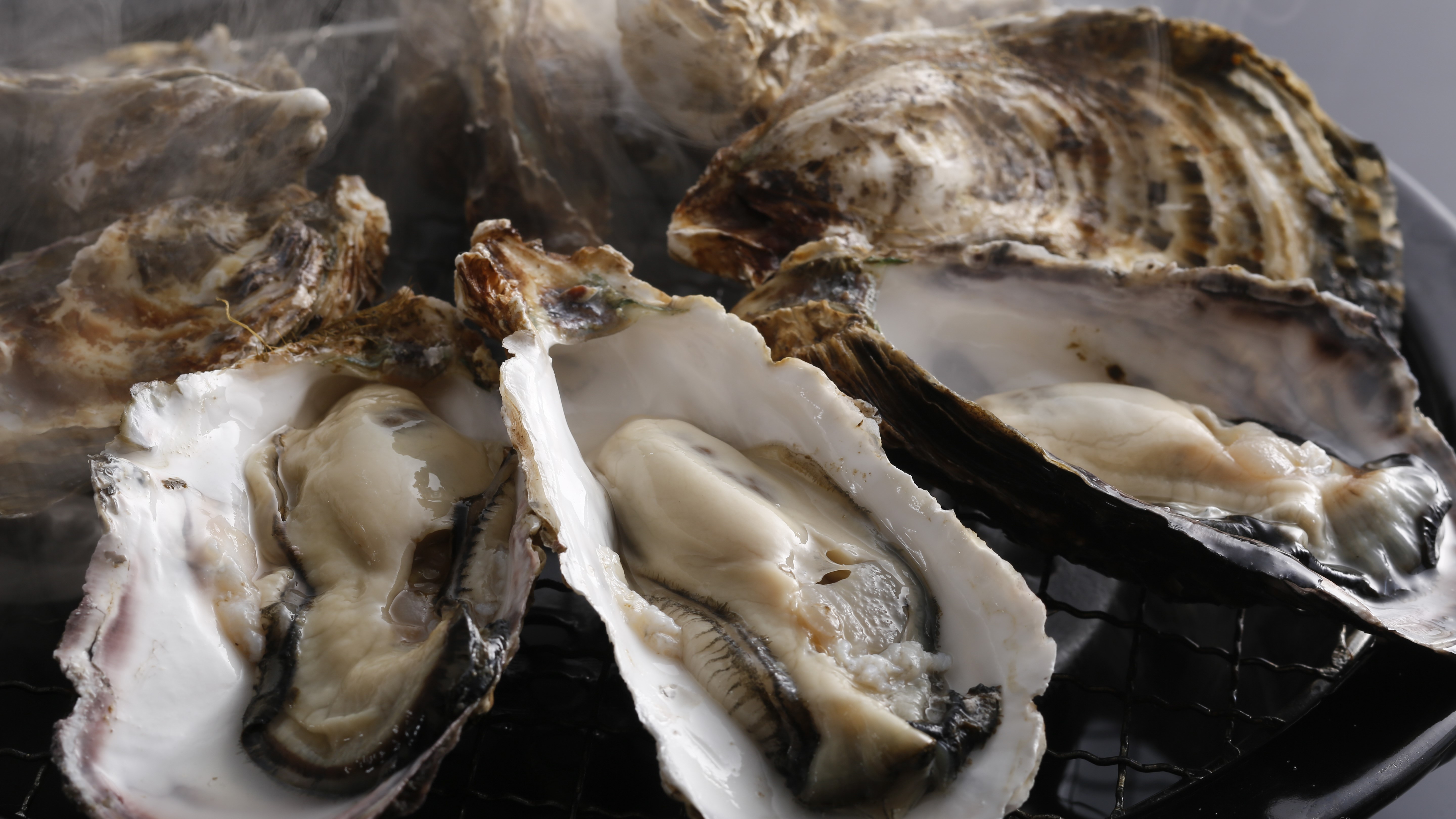 【冬・お料理】冬の味覚・久美浜産の牡蠣の蒸し焼き