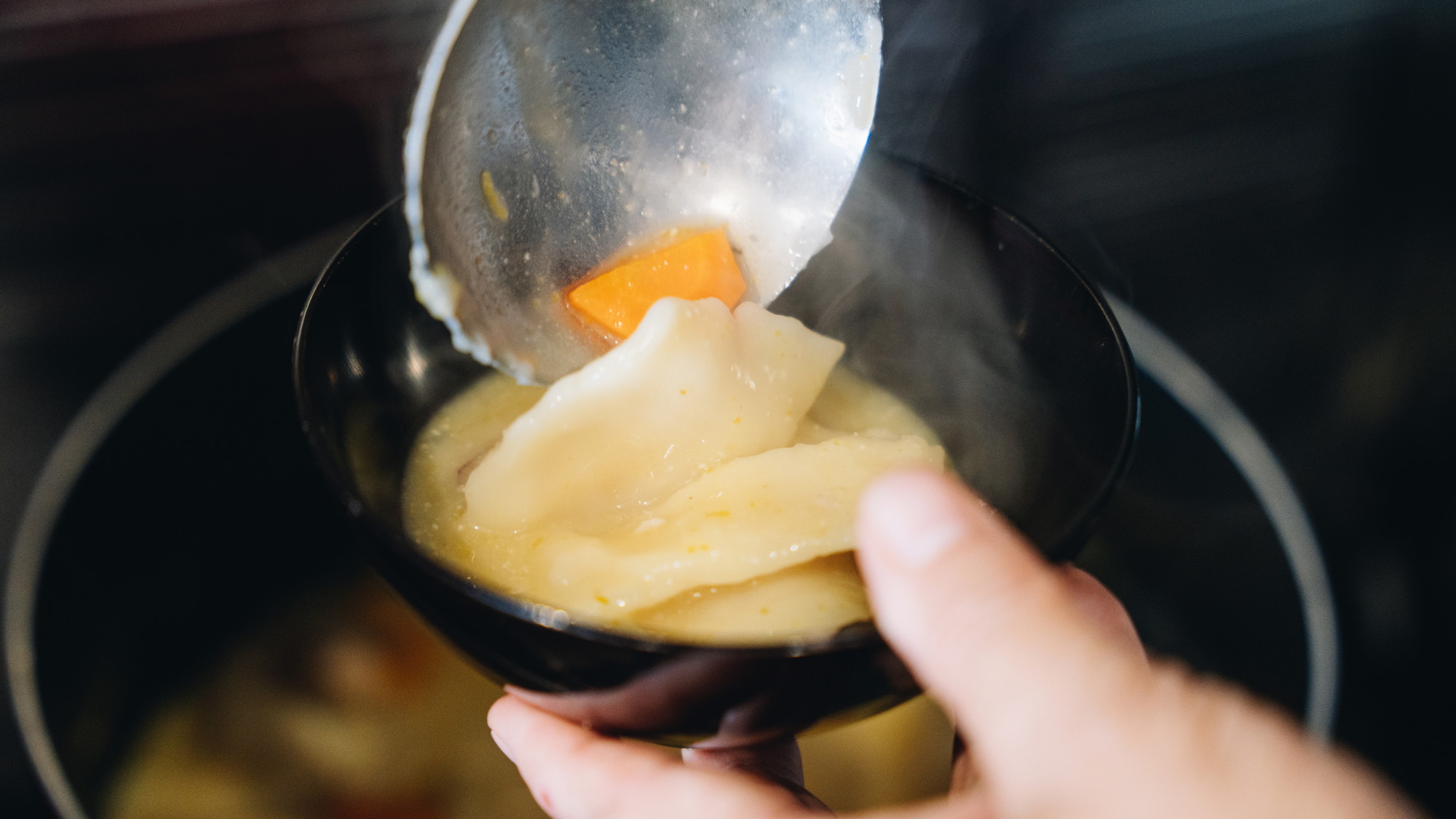 【朝食】ひと口すすると身も心もあたたまる八女の手作り味噌のお汁物