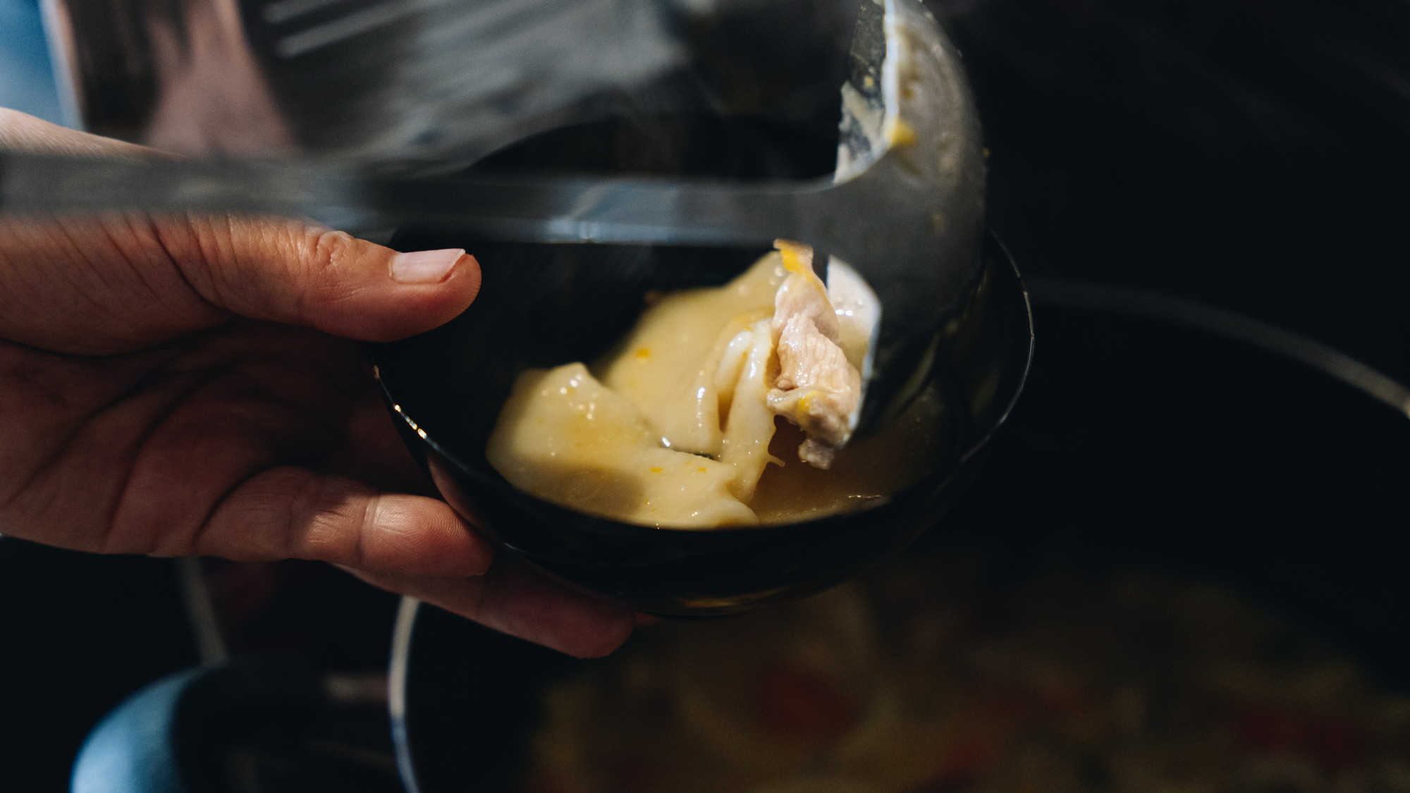 【朝食】ひと口すすると身も心もあたたまる八女の手作り味噌のお汁物