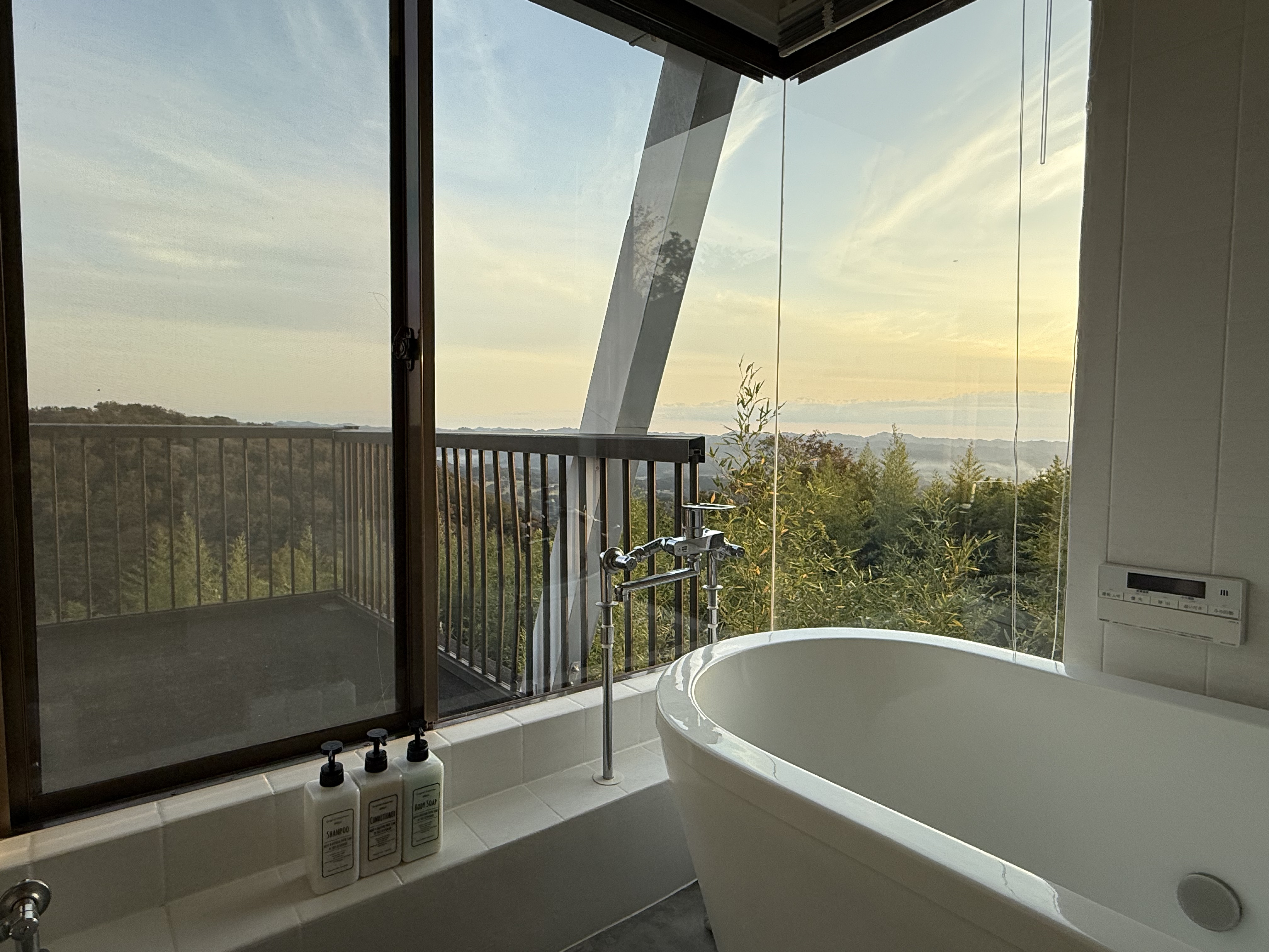 浴室からの夕景