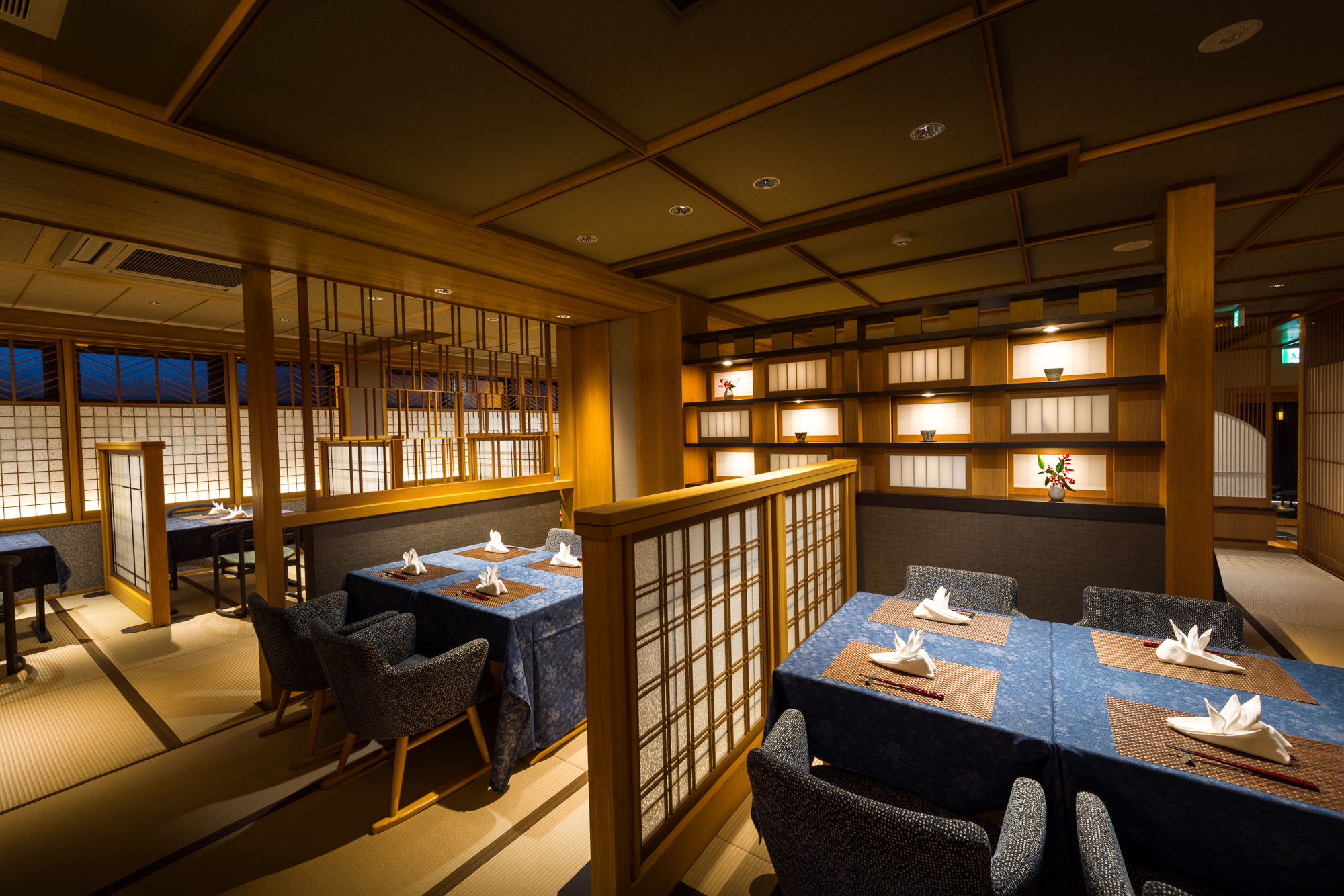 2024年12月、従来のダイニングを拡張し、プライベート感・上質感を一層高めた空間に一新