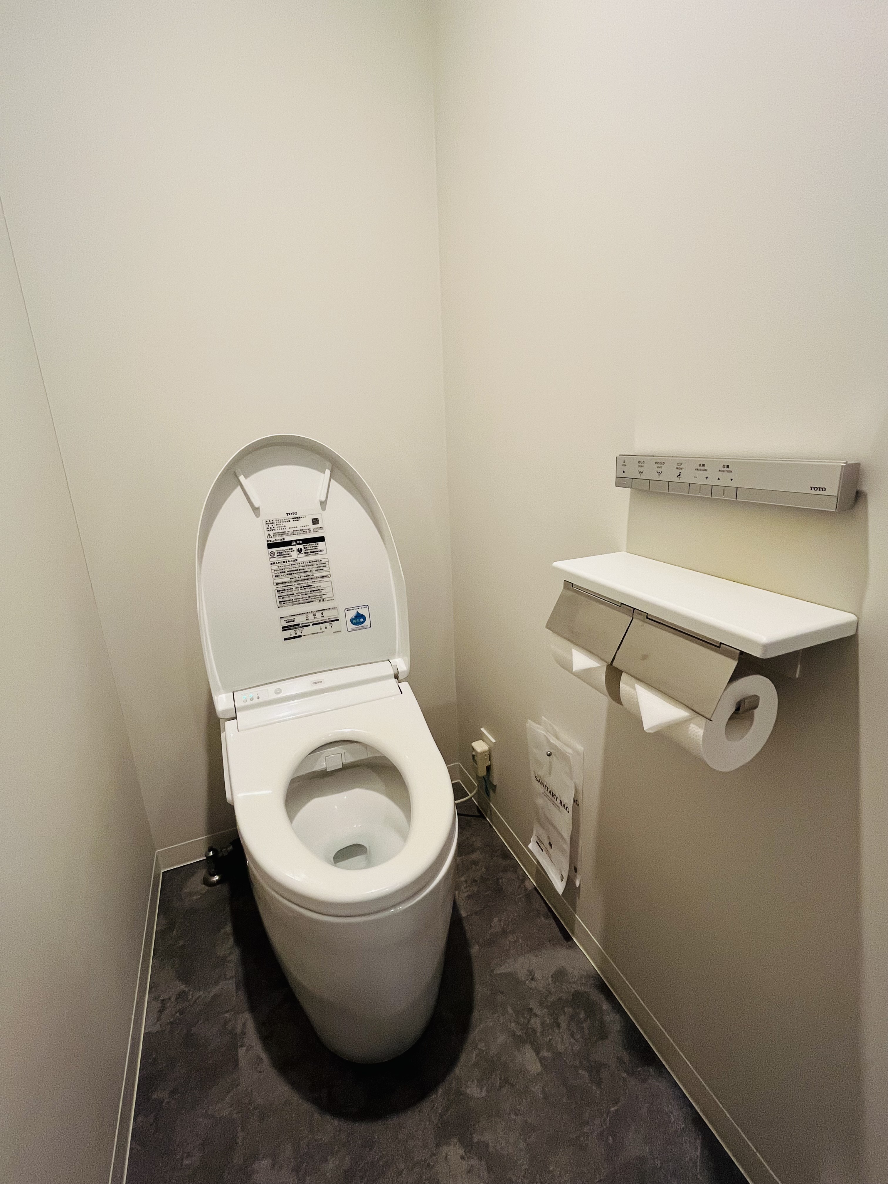 トイレ（全室温水洗浄便座）