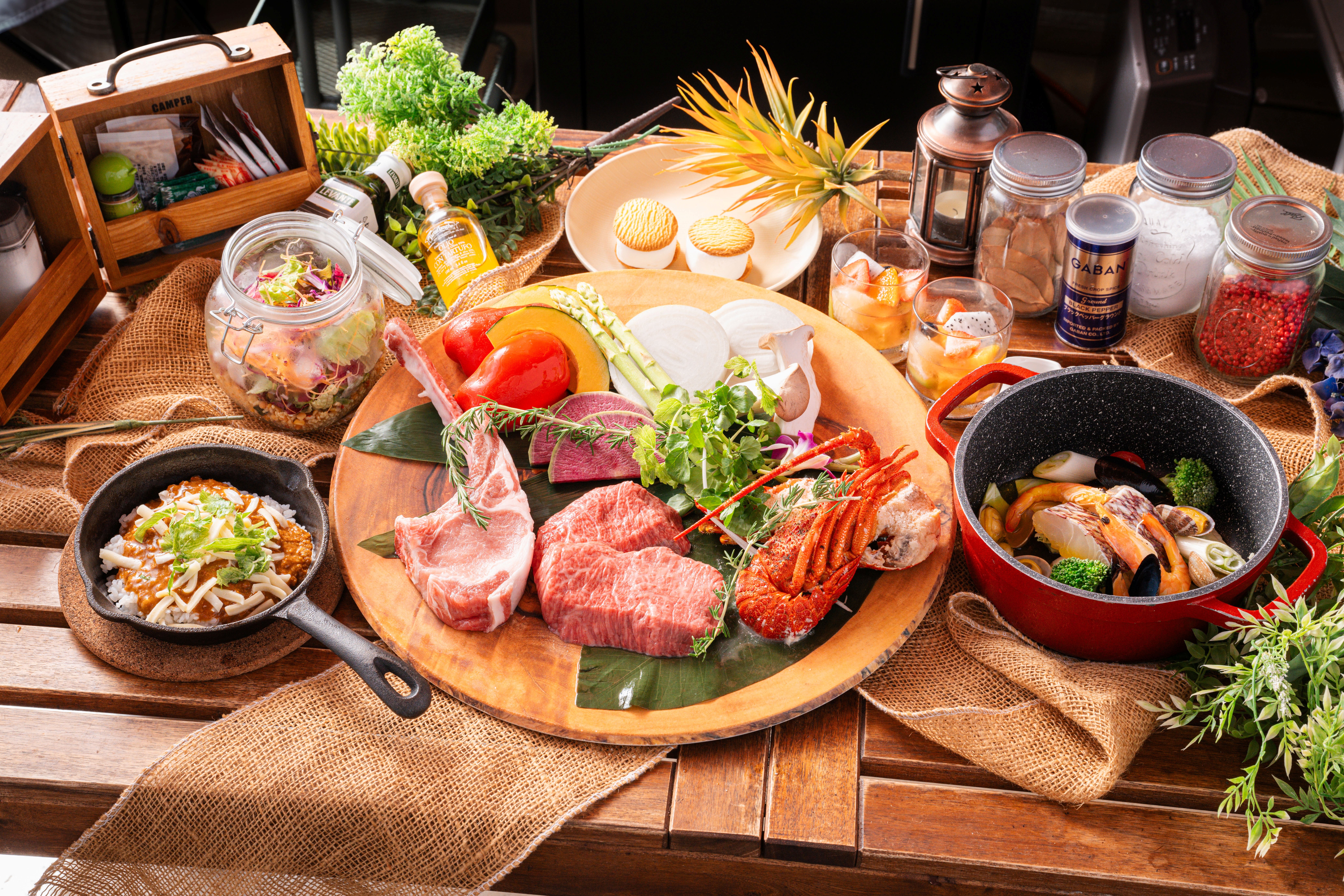 夕食BBQ：常陸牛・国産豚トマホーク・ロブスター　他