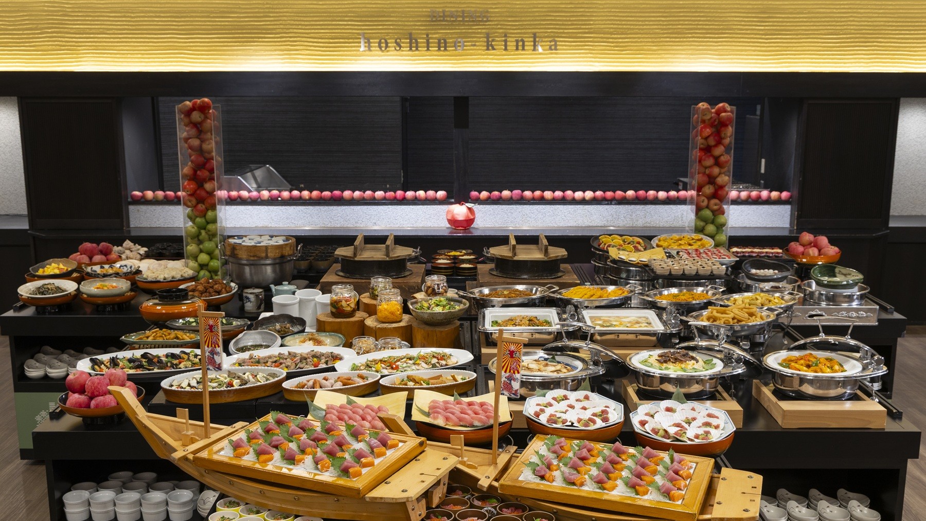 【夕食バイキング】イメージ　地元の食材をふんだんに使用、オリジナルりんご創作料理も楽しめる夕食♪