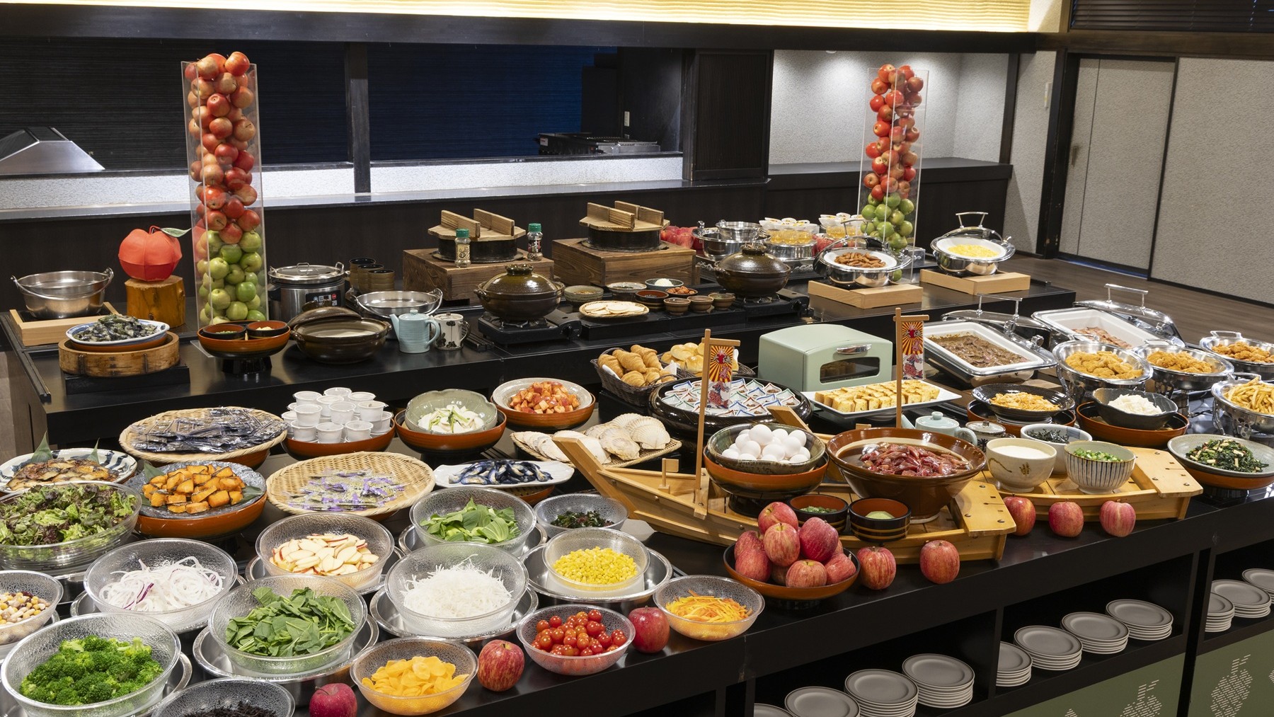 【朝食バイキング】イメージ　朝からボリューム満点の彩鮮やかな30種以上のバイキング料理♪