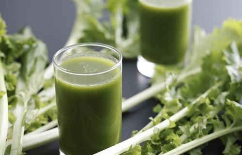 奈良の伝統野菜　大和まなのグリーンスムージー