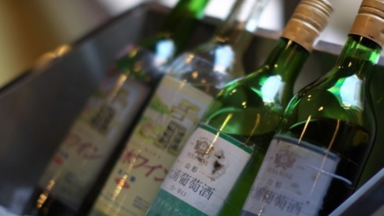 【ワインの試飲サービス】南陽市内4つのワイナリーのワインを無料試飲※日替わりで4本、16時から18時