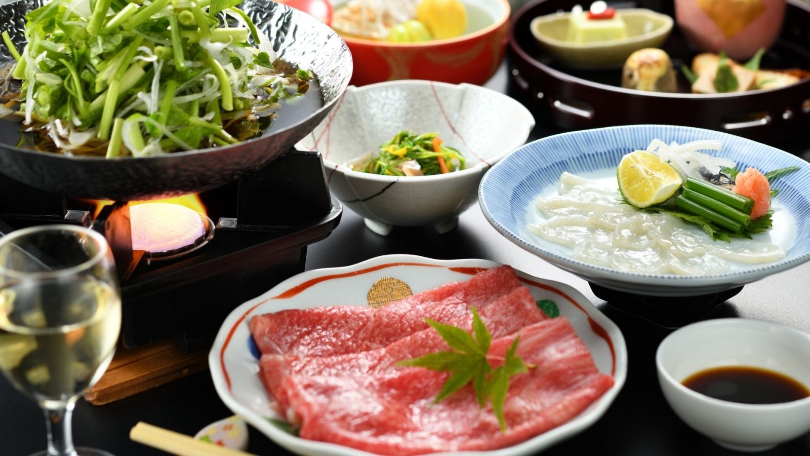 ふぐ刺しと山形牛の山形セリ鍋が楽しめる冬の口福膳