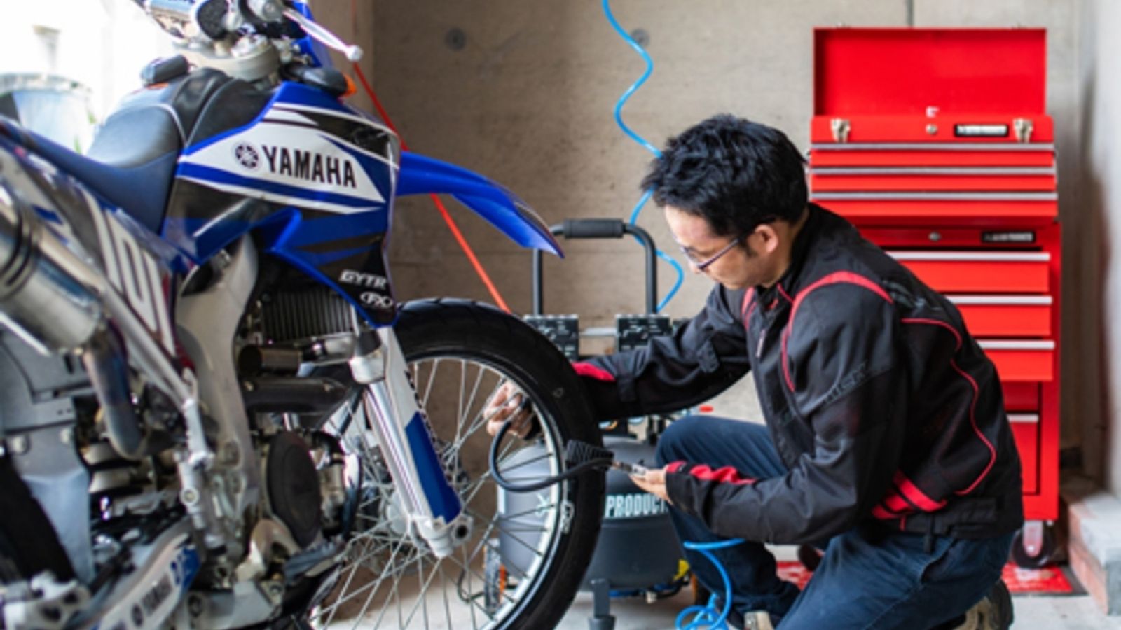 【バイクガレージ】