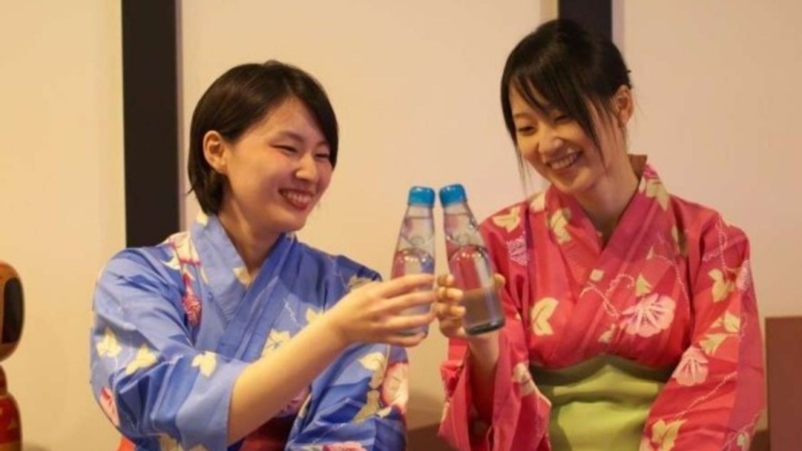 【お楽しみ】「民話の部屋」ではラムネをサービス♪ちょっと懐かしい味わいも旅先の楽しみ※18時迄